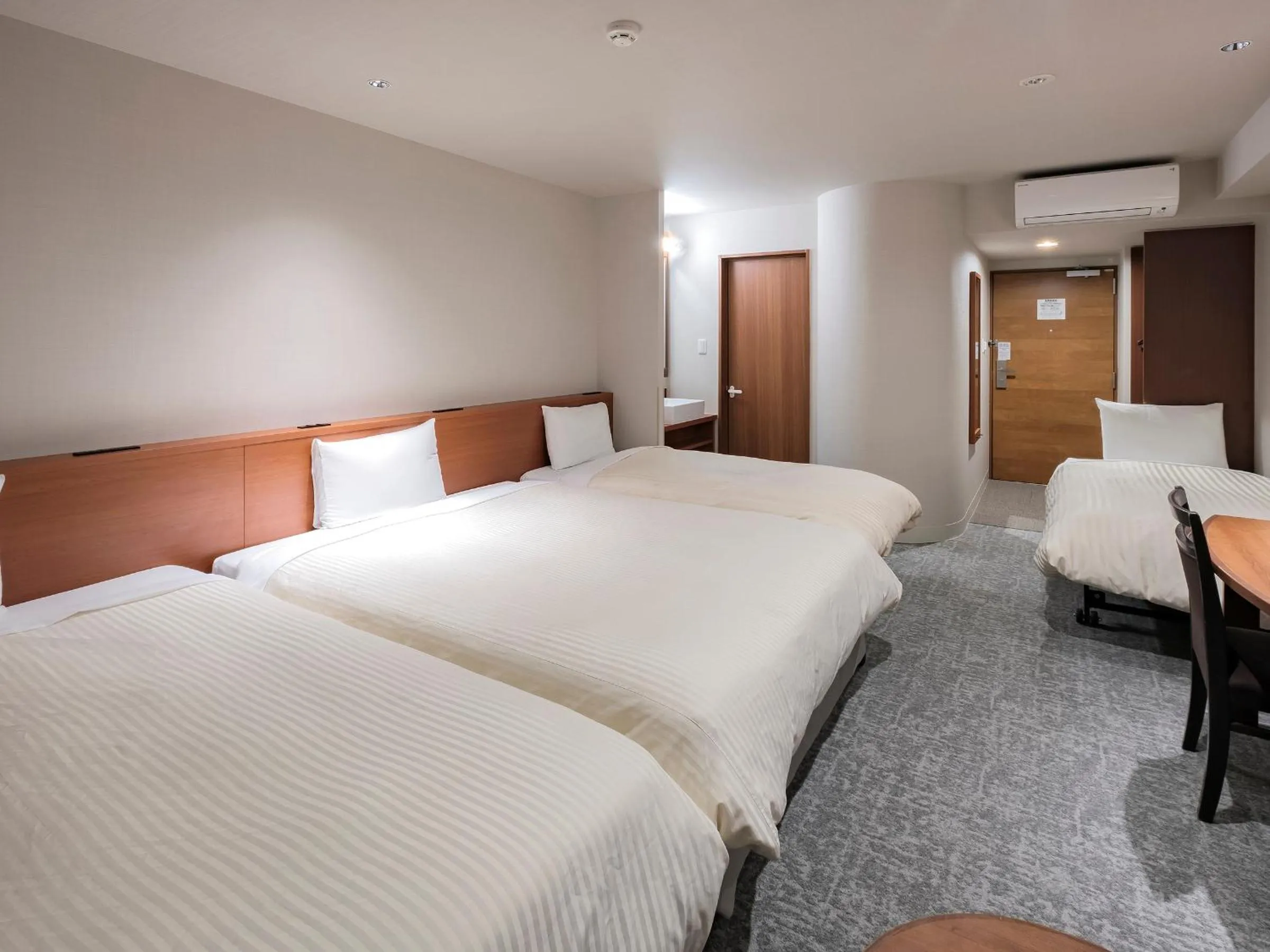 Photo of the whole room, Bed in Vessel Hotel Miyakonojo