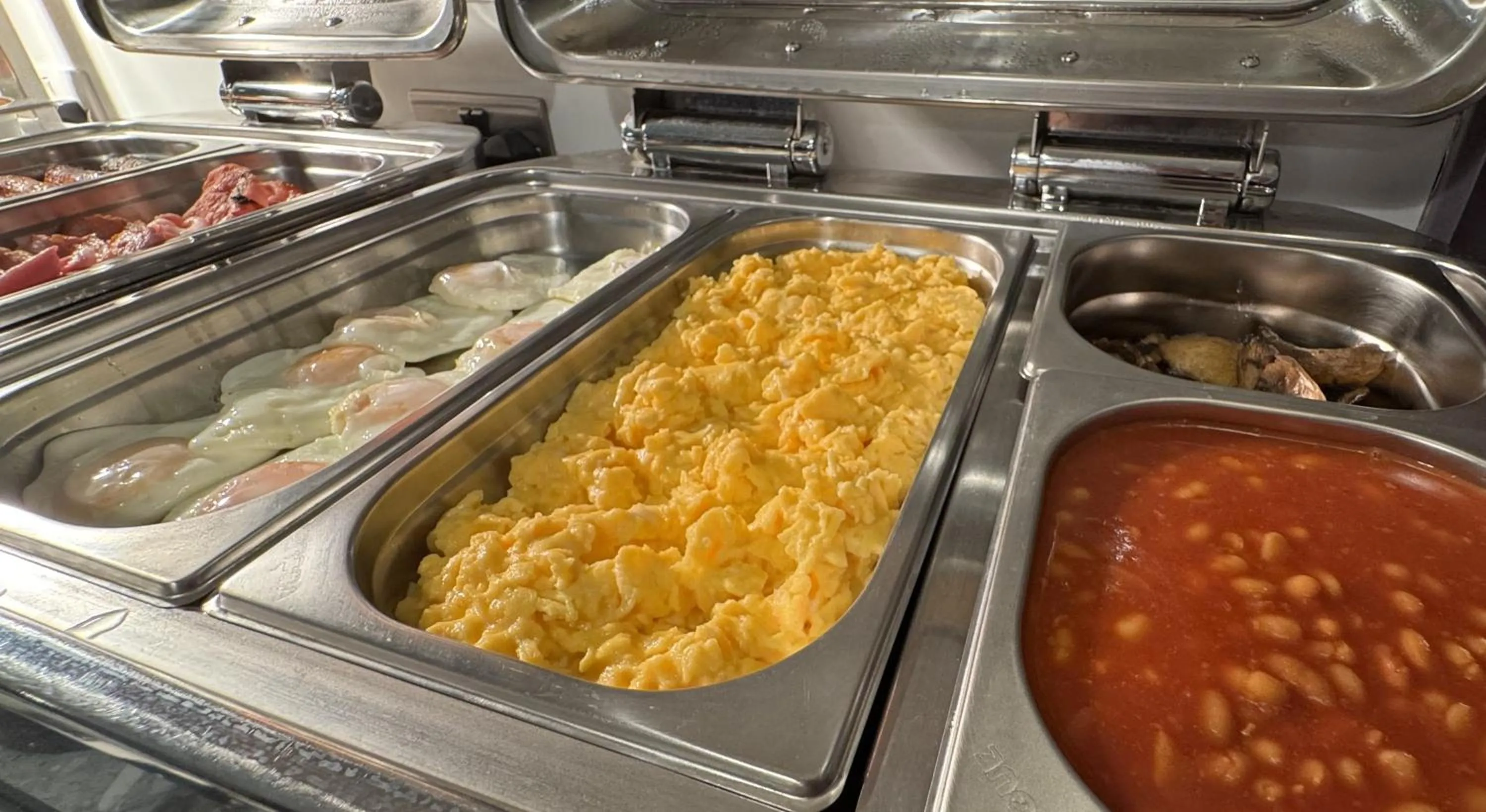 Breakfast in Harlingford Hotel