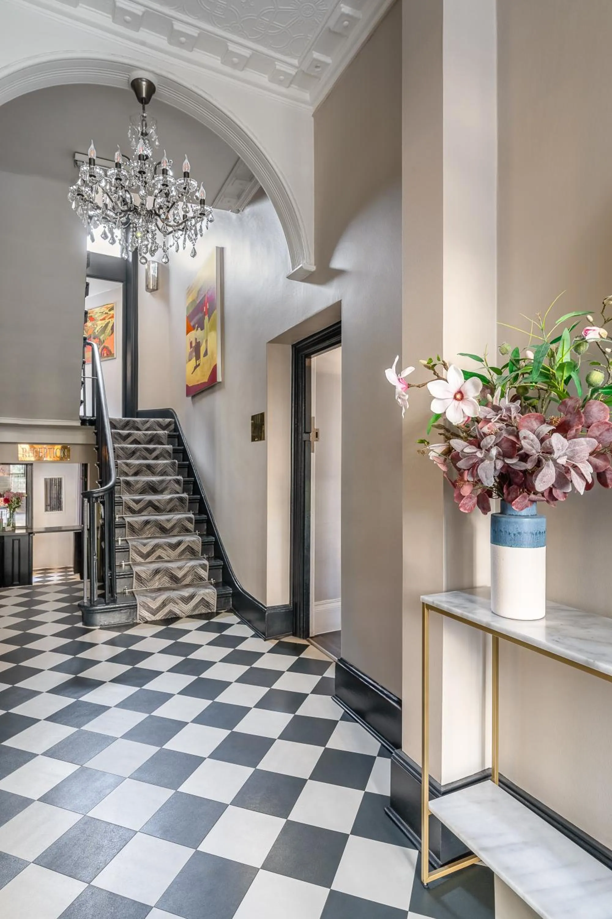 Lobby or reception in Harlingford Hotel