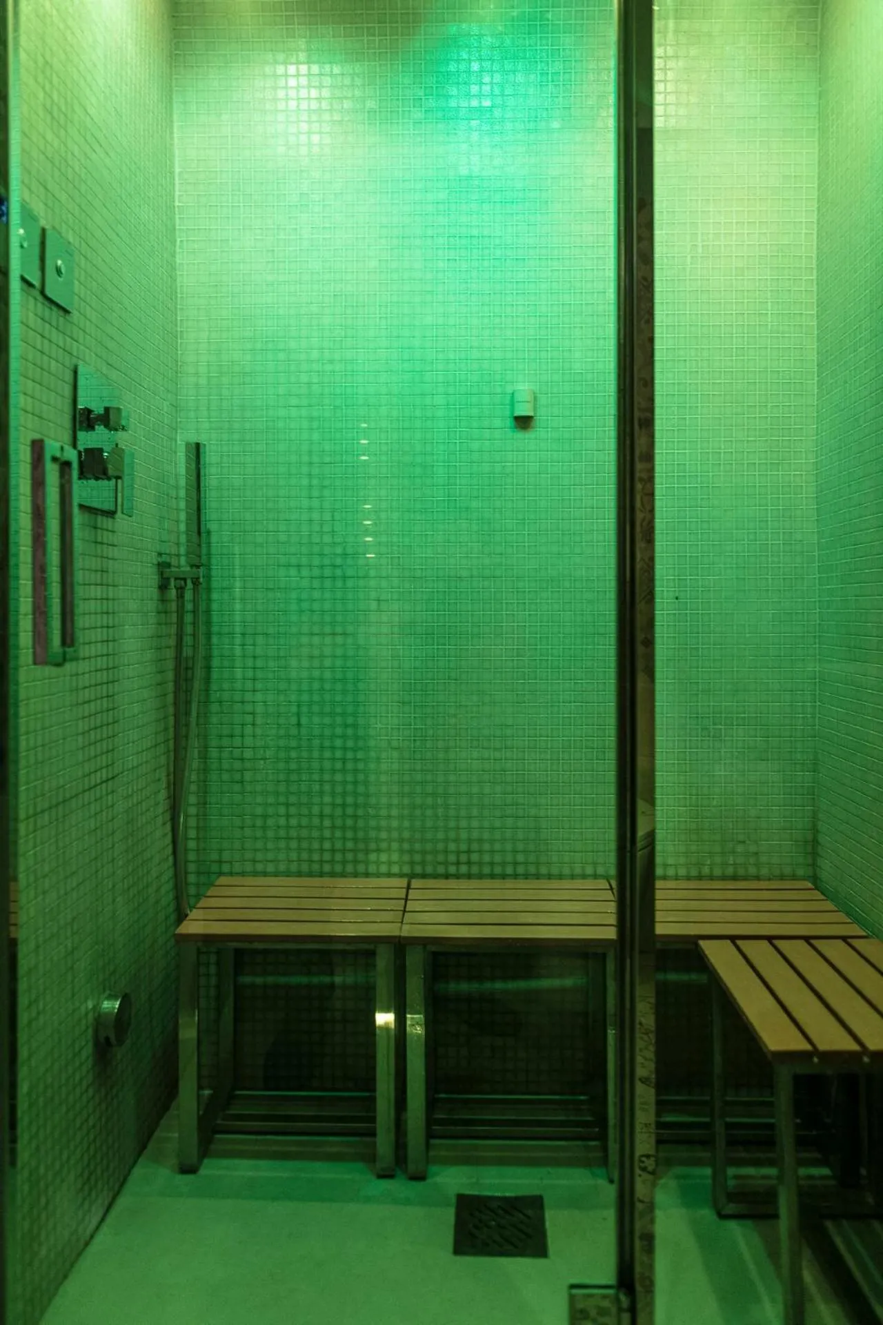 Steam room in Navona Central Suites