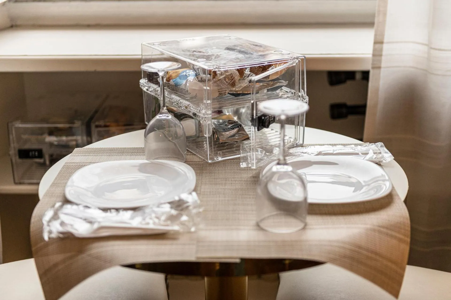 oven in Navona Central Suites