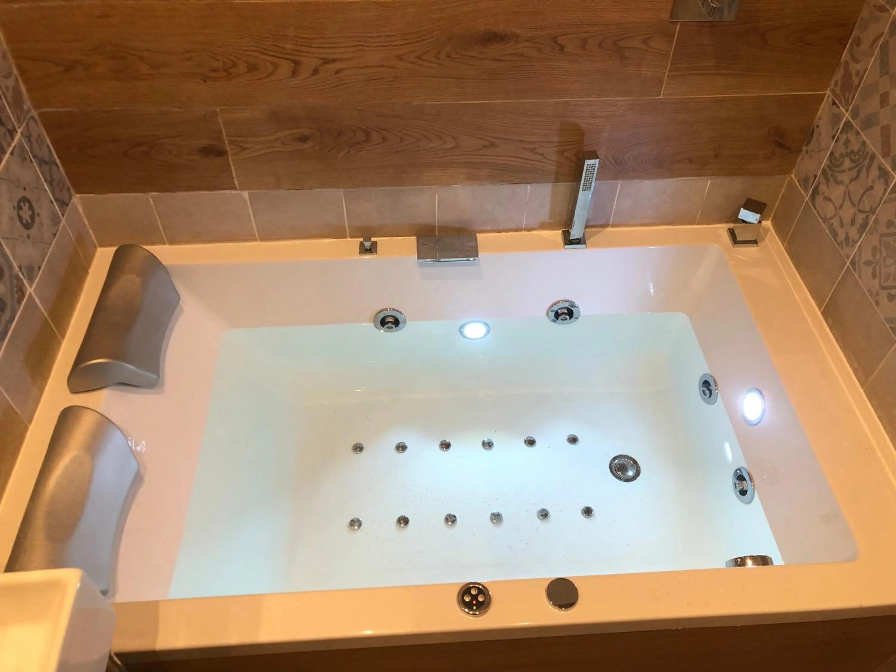 Bathroom in Navona Central Suites