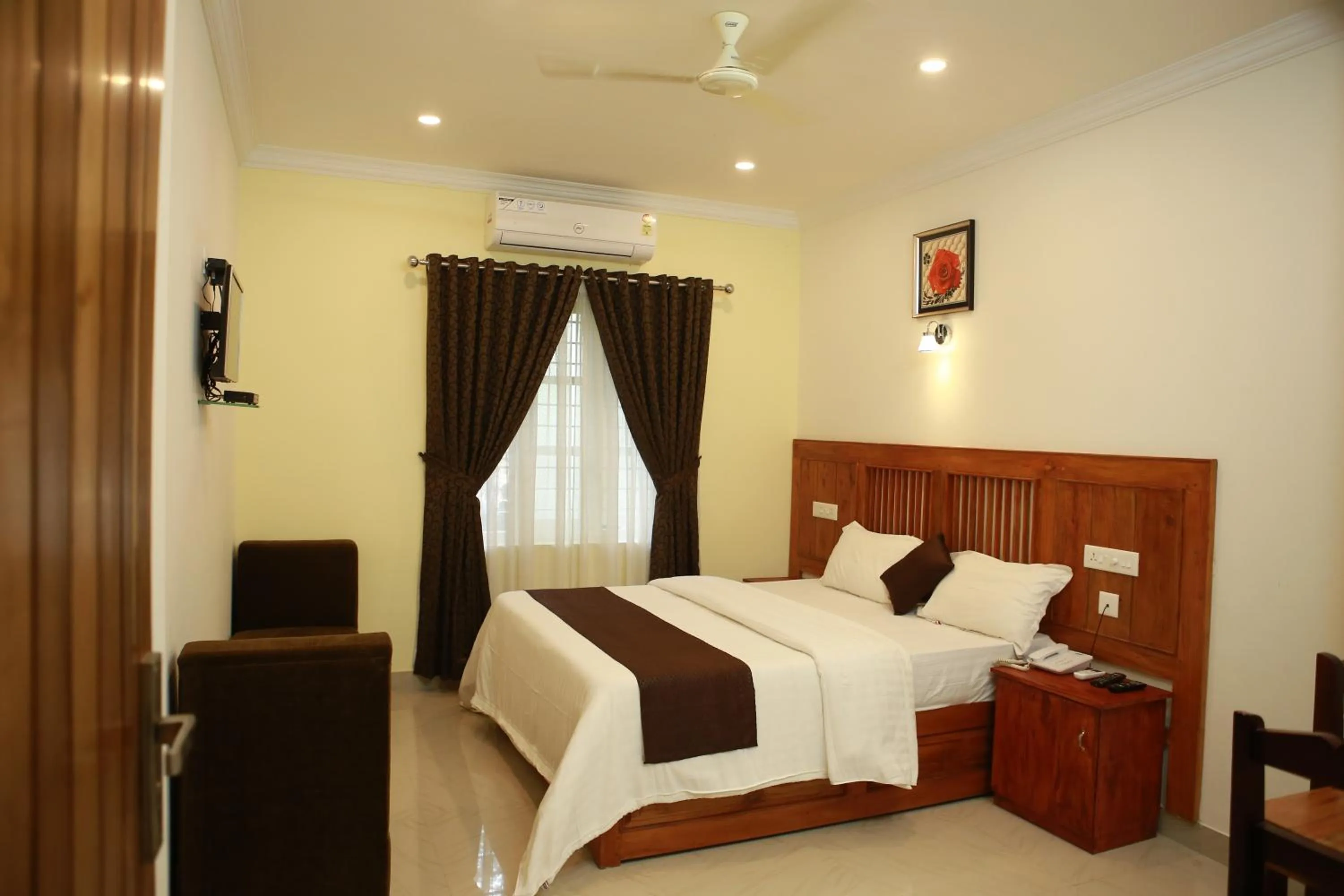 Bed in Anna Residency