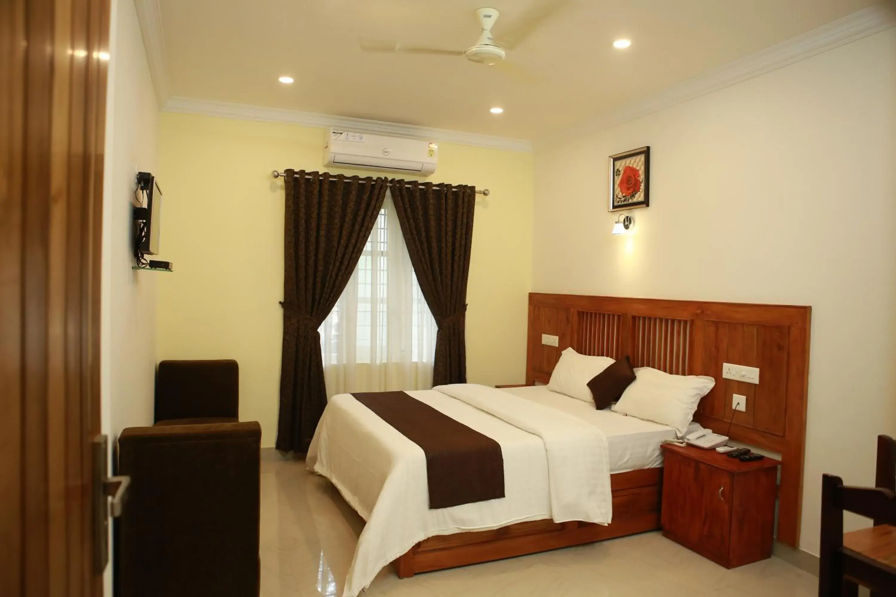 Bed in Anna Residency Bed in Anna Residency