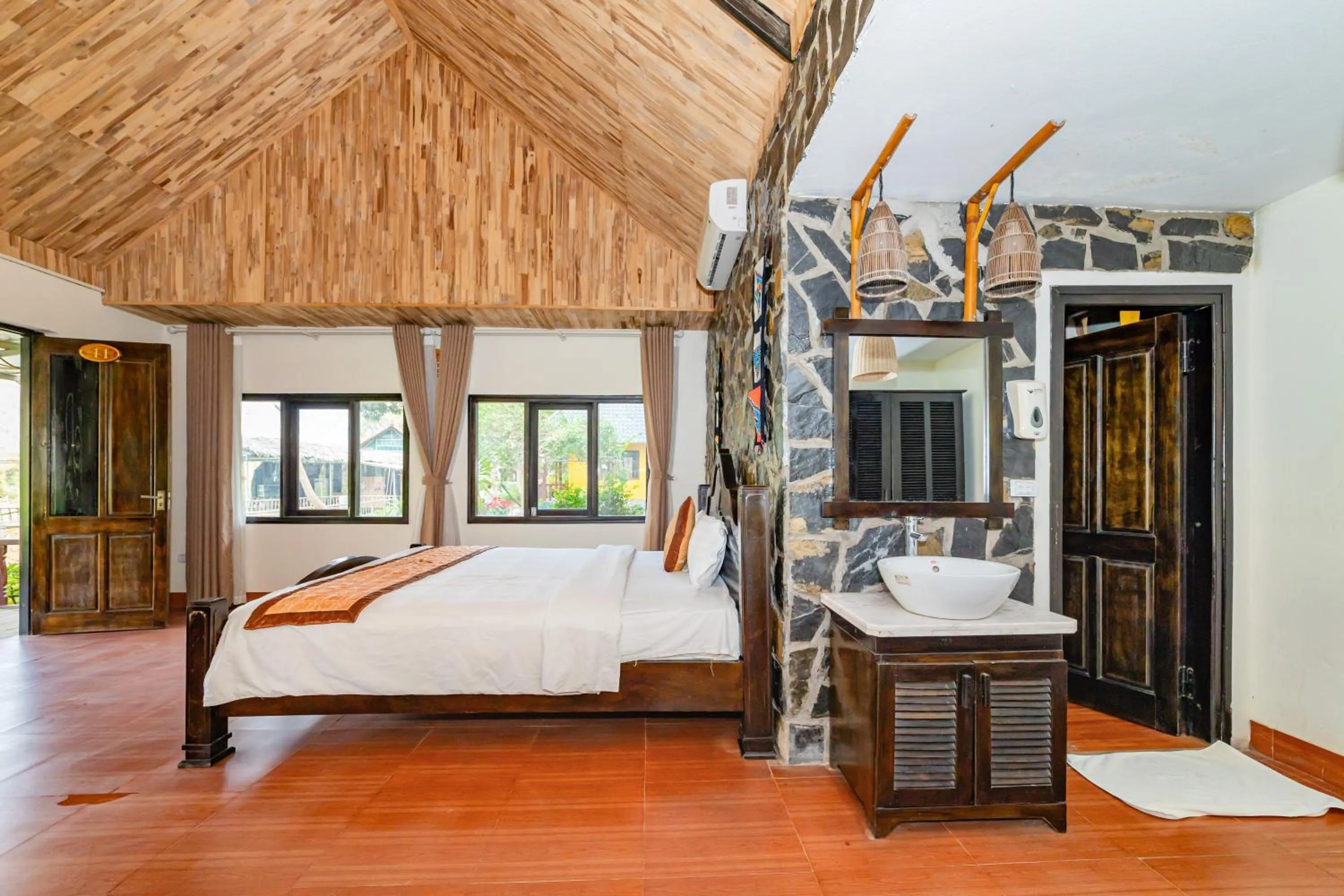 Bed in Mai Chau Sunrise Village