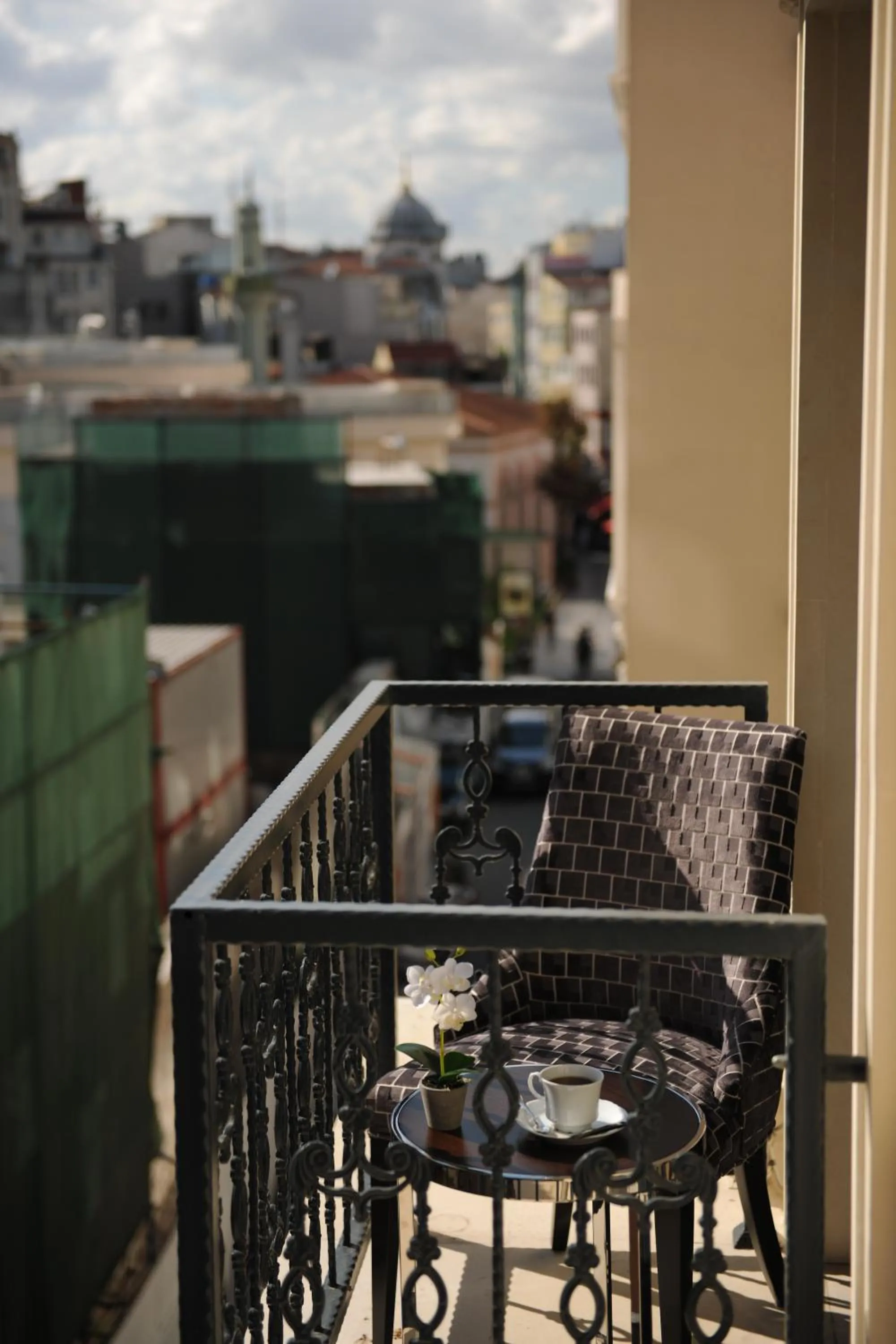 Le Petit Palace Hotel - Special Category