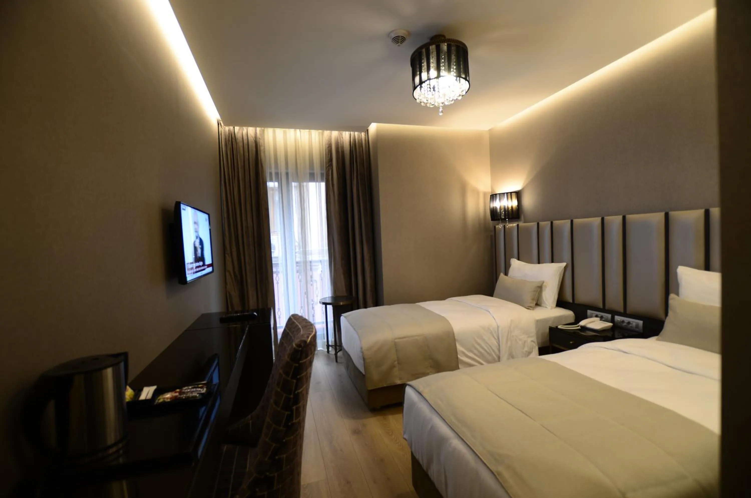 Bed in Le Petit Palace Hotel - Special Category