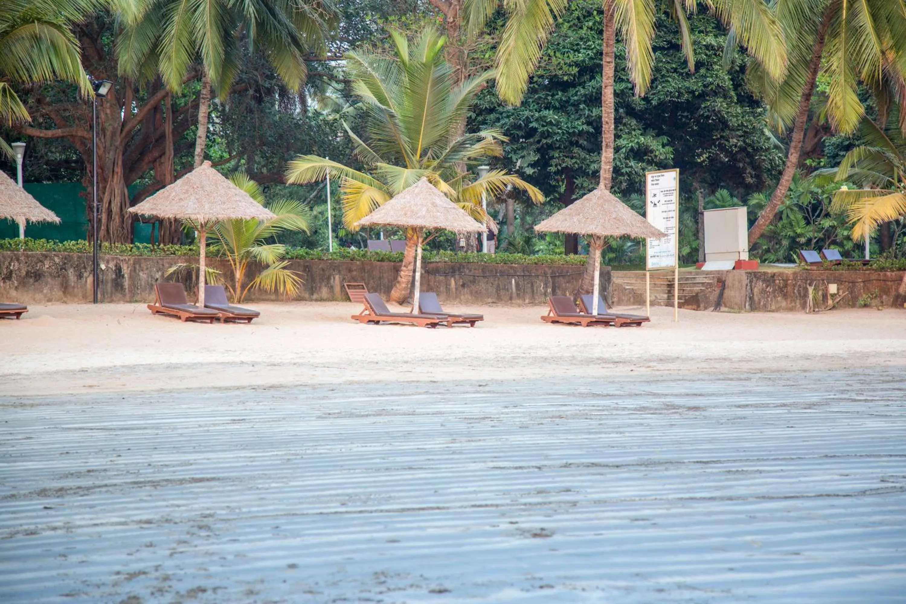 Beach in Rendezvous Beach Resort Panjim