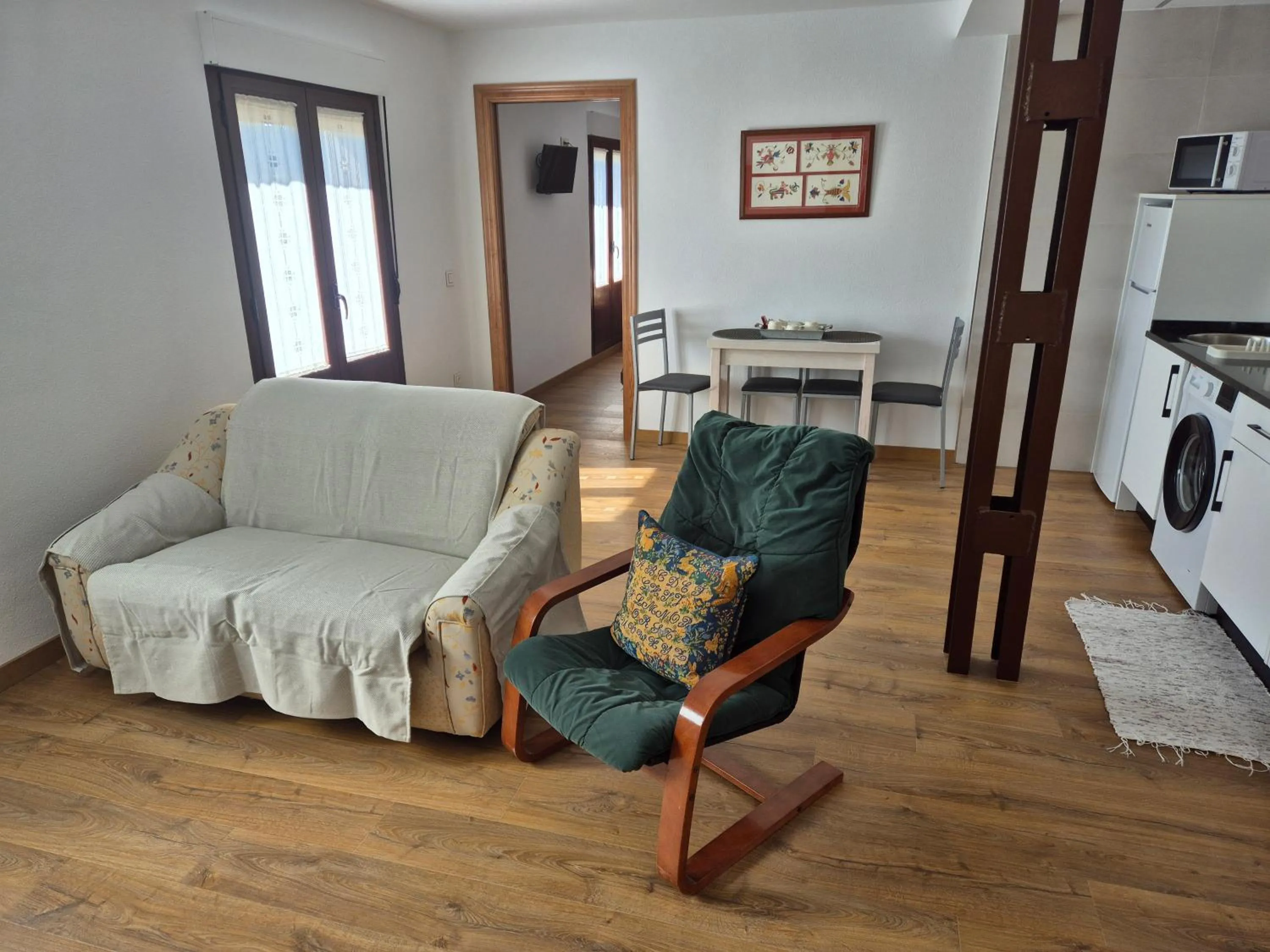 Communal lounge/ TV room in Apartamentos Rio Almar