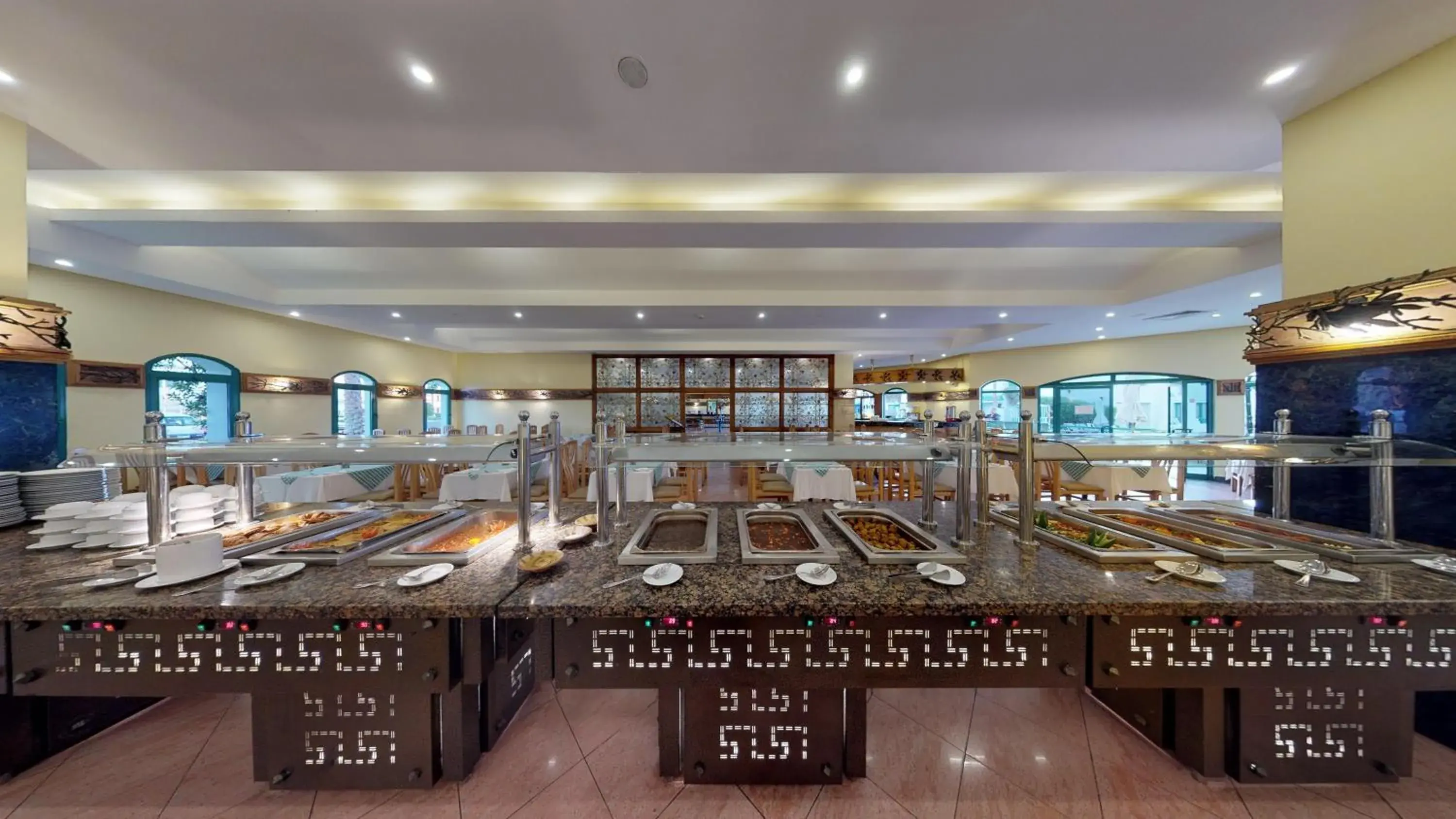 Restaurant/places to eat in Falcon Hills Hotel Restaurant/places to eat in Falcon Hills Hotel