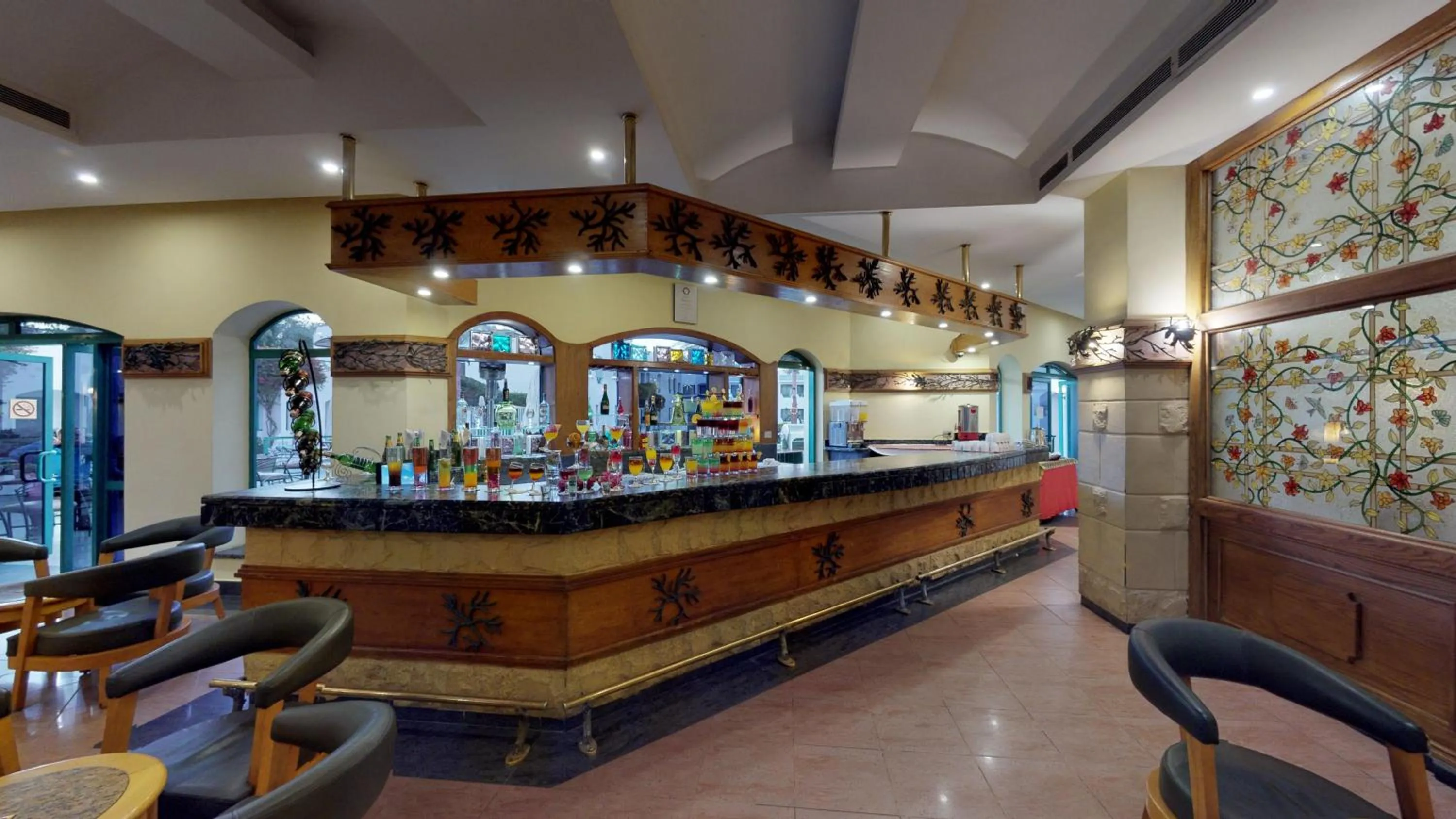 Lounge or bar in Falcon Hills Hotel