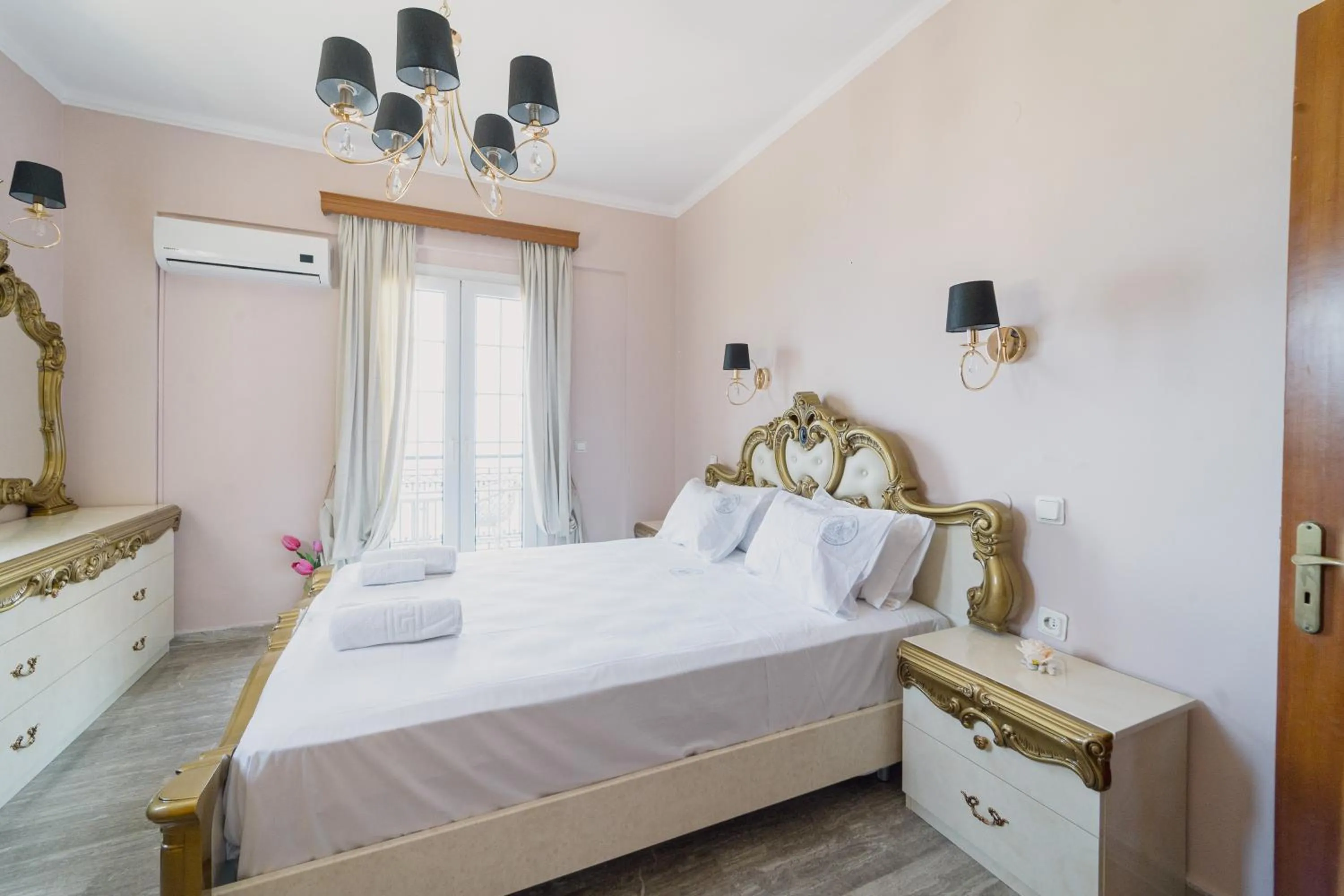 Bed in Stellatos House