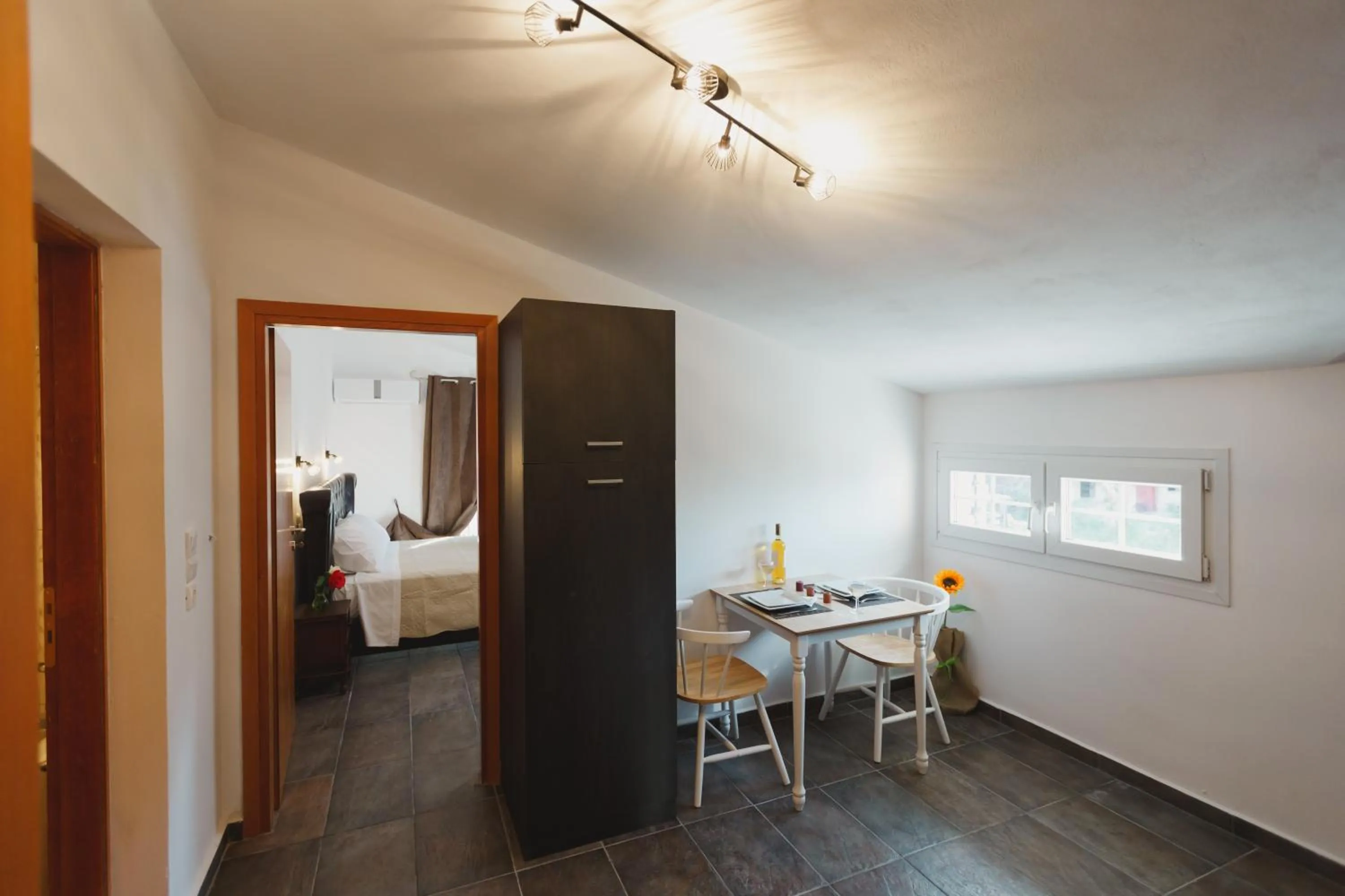 Living room, Bed in Stellatos House