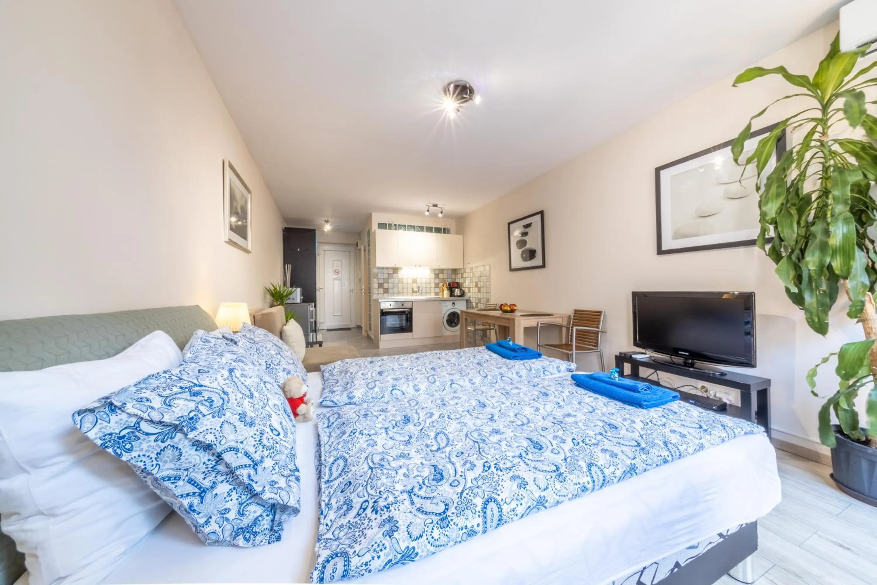 Gloria Apartment
