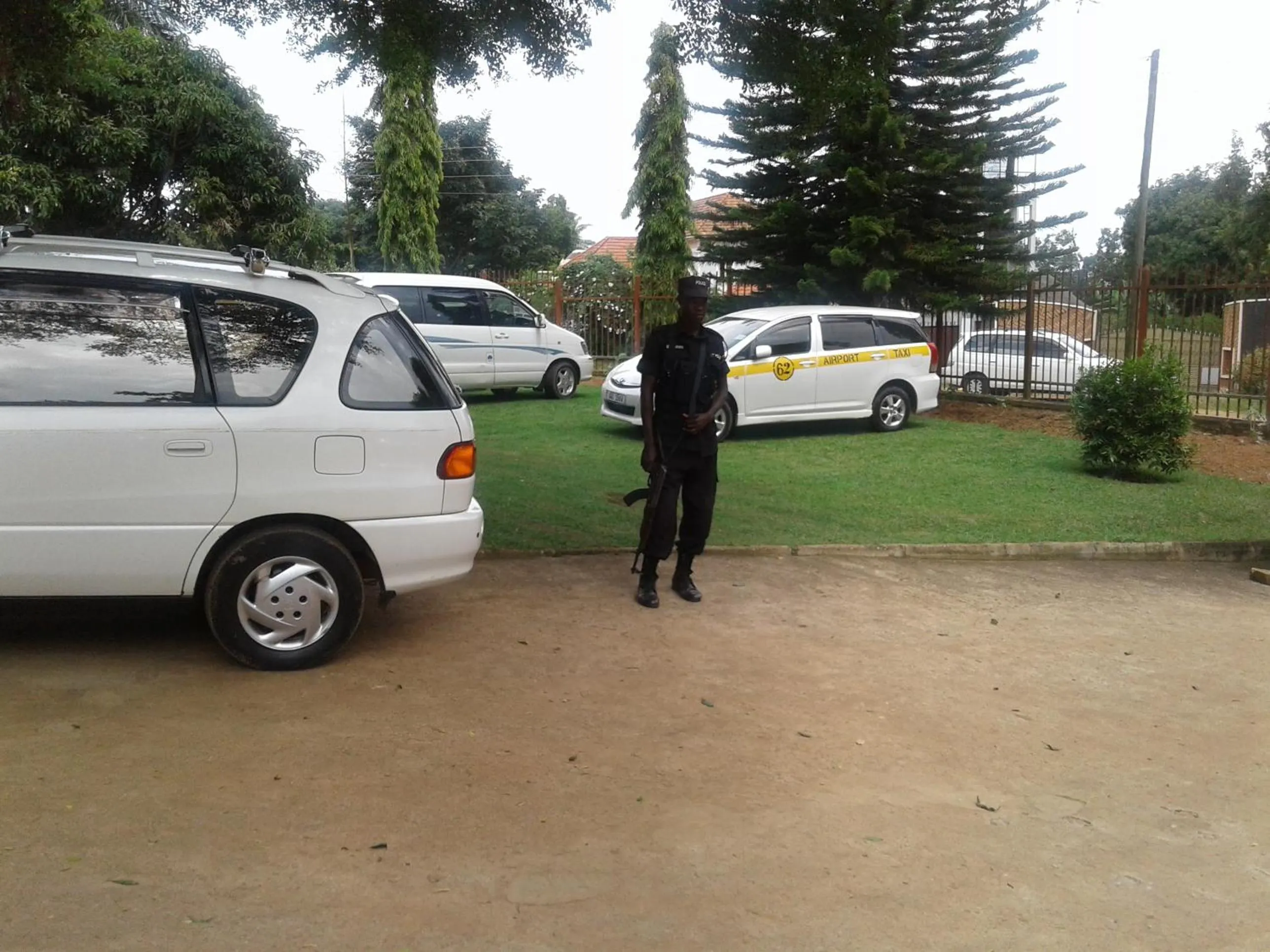 Parking in Skyway Hotel