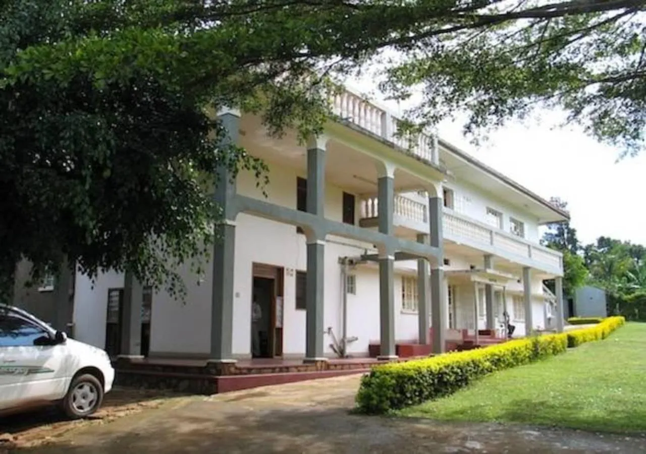 Facade/entrance in Skyway Hotel