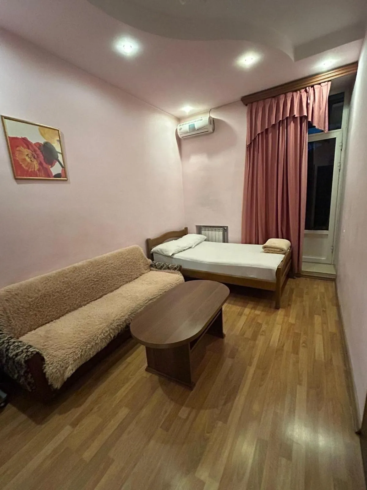 Bedroom, Bed in Manand Hotel