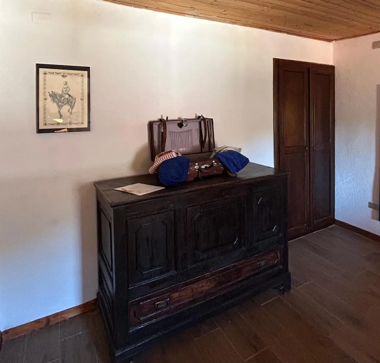 Photo of the whole room in B&B Gennarcu