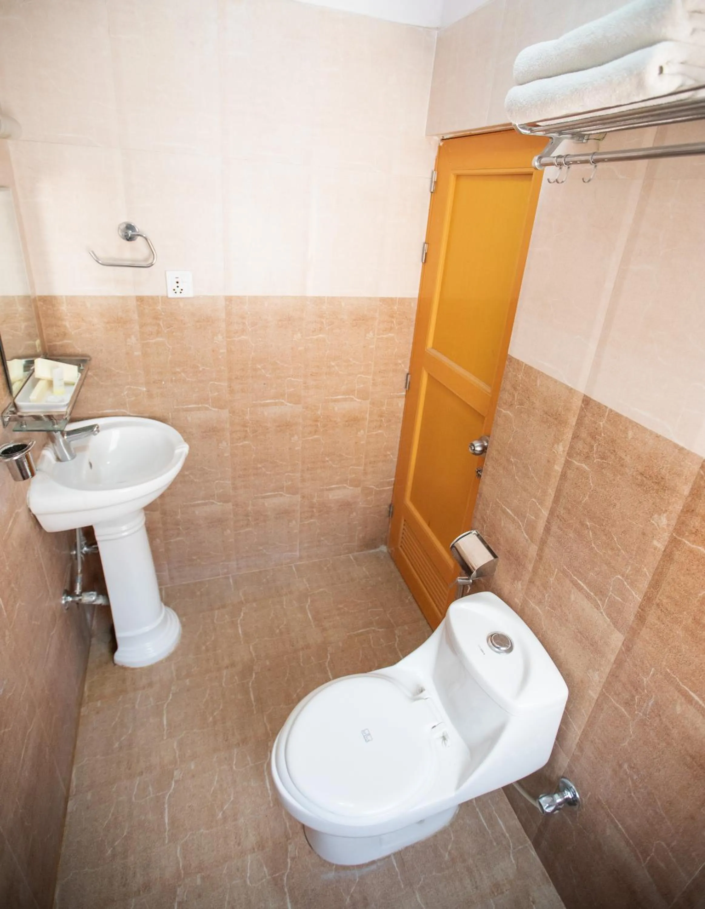 Bathroom in Kathmandu Sunny Hotel