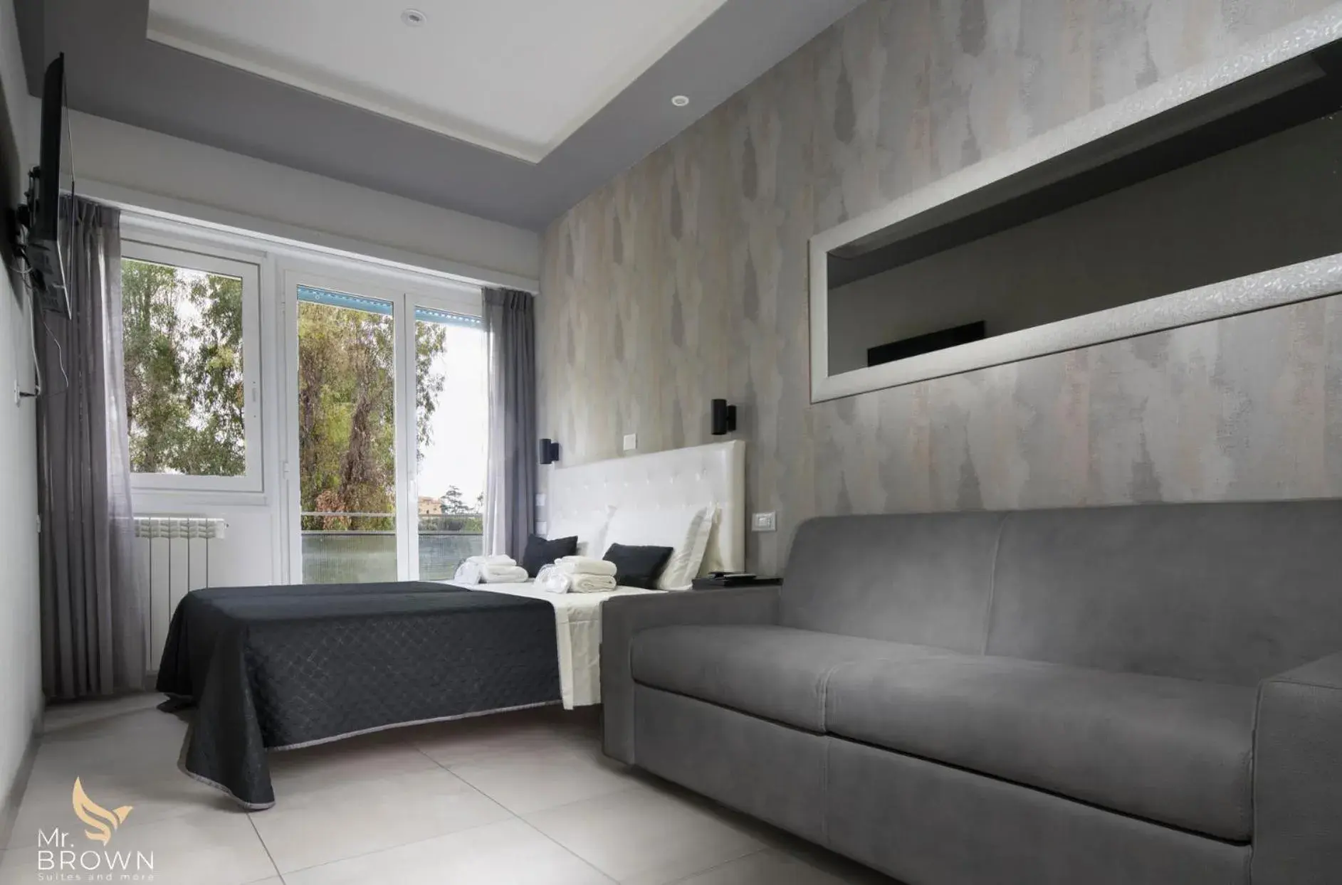 Junior Suite with Balcony in Mr Brown Home and suites Junior Suite with Balcony in Mr Brown Home and suites