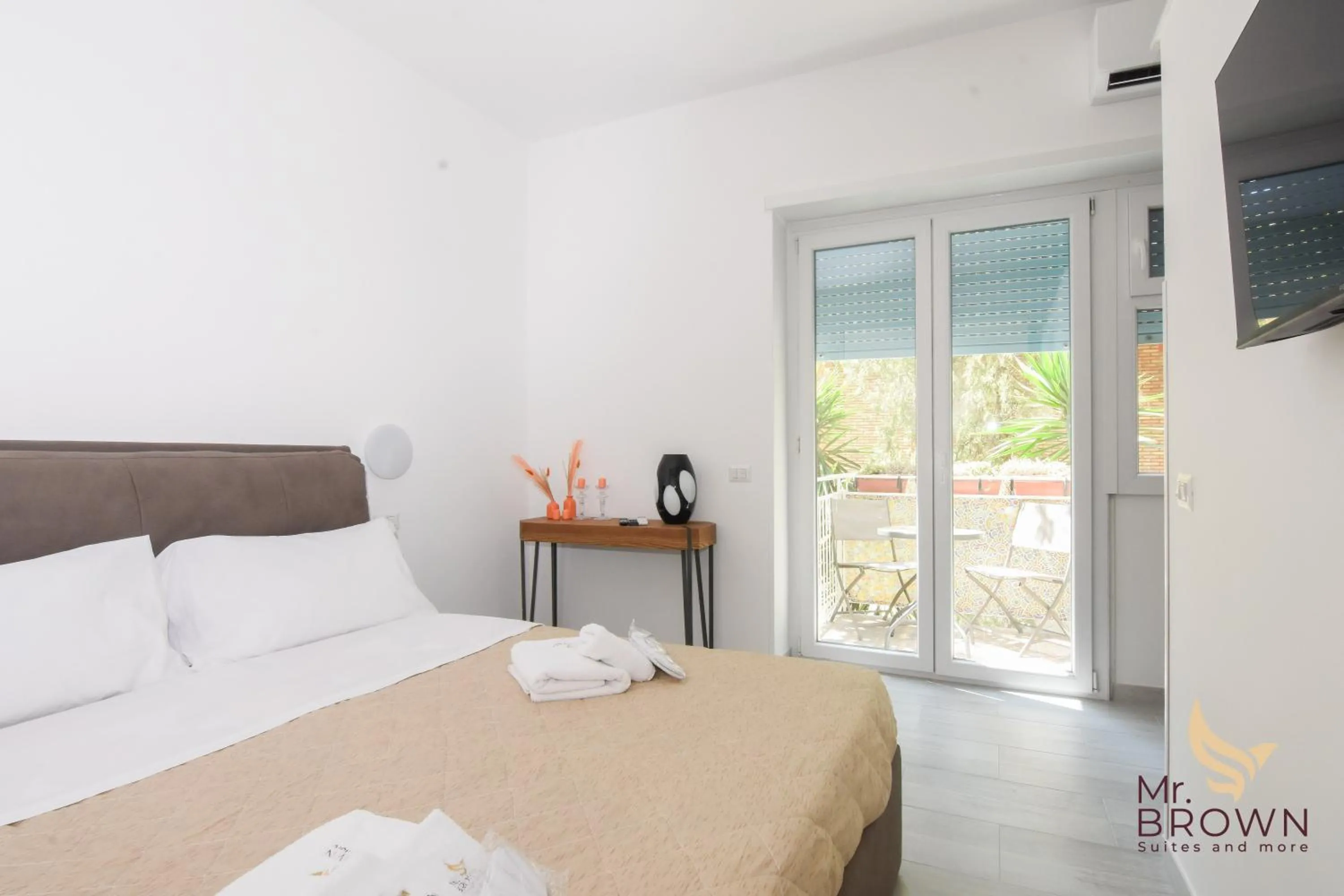 Apartment with View and Balcony in Mr Brown Home and suites