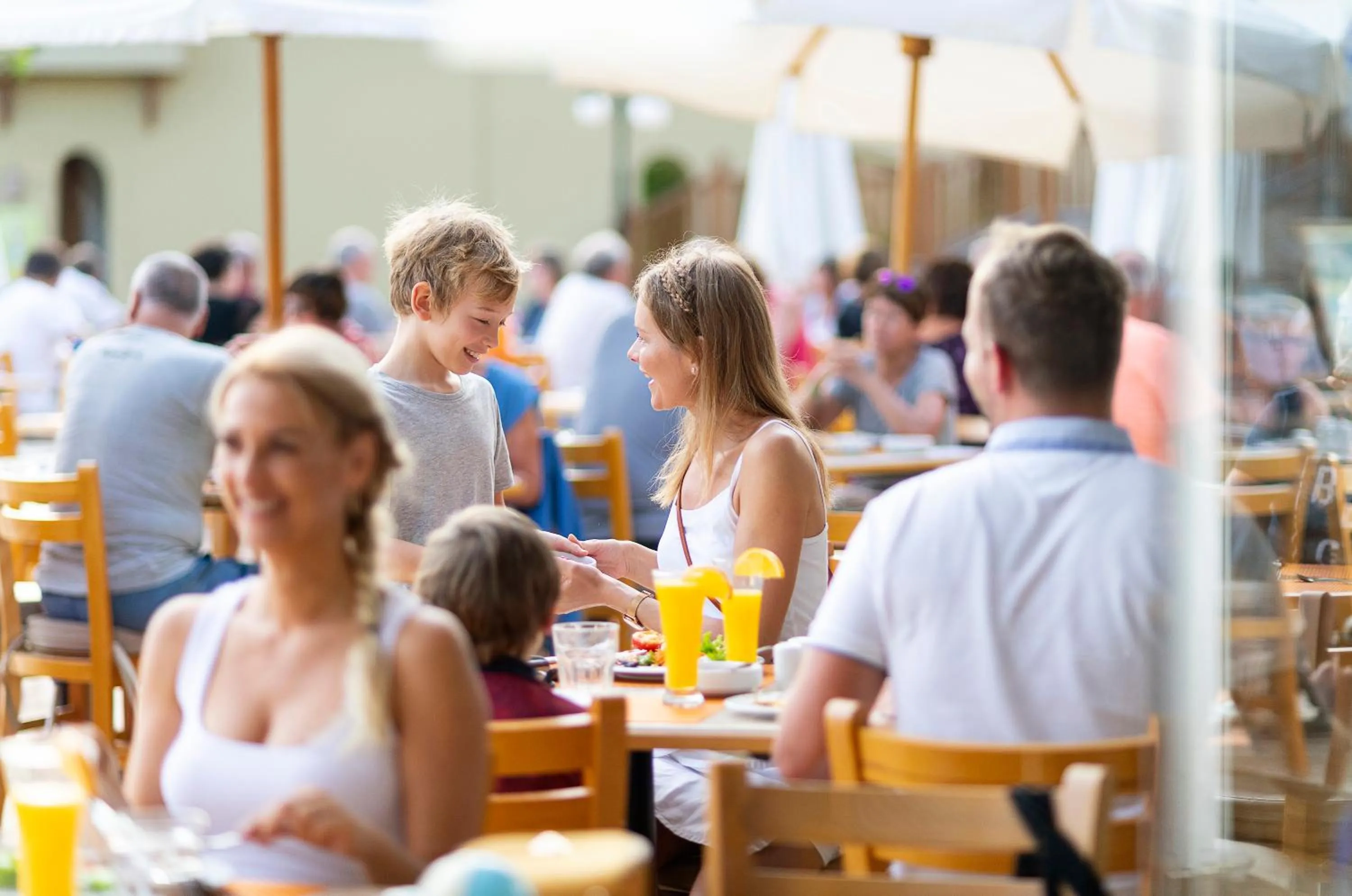 Restaurant/places to eat in Three Corners Fayrouz Plaza Beach Resort