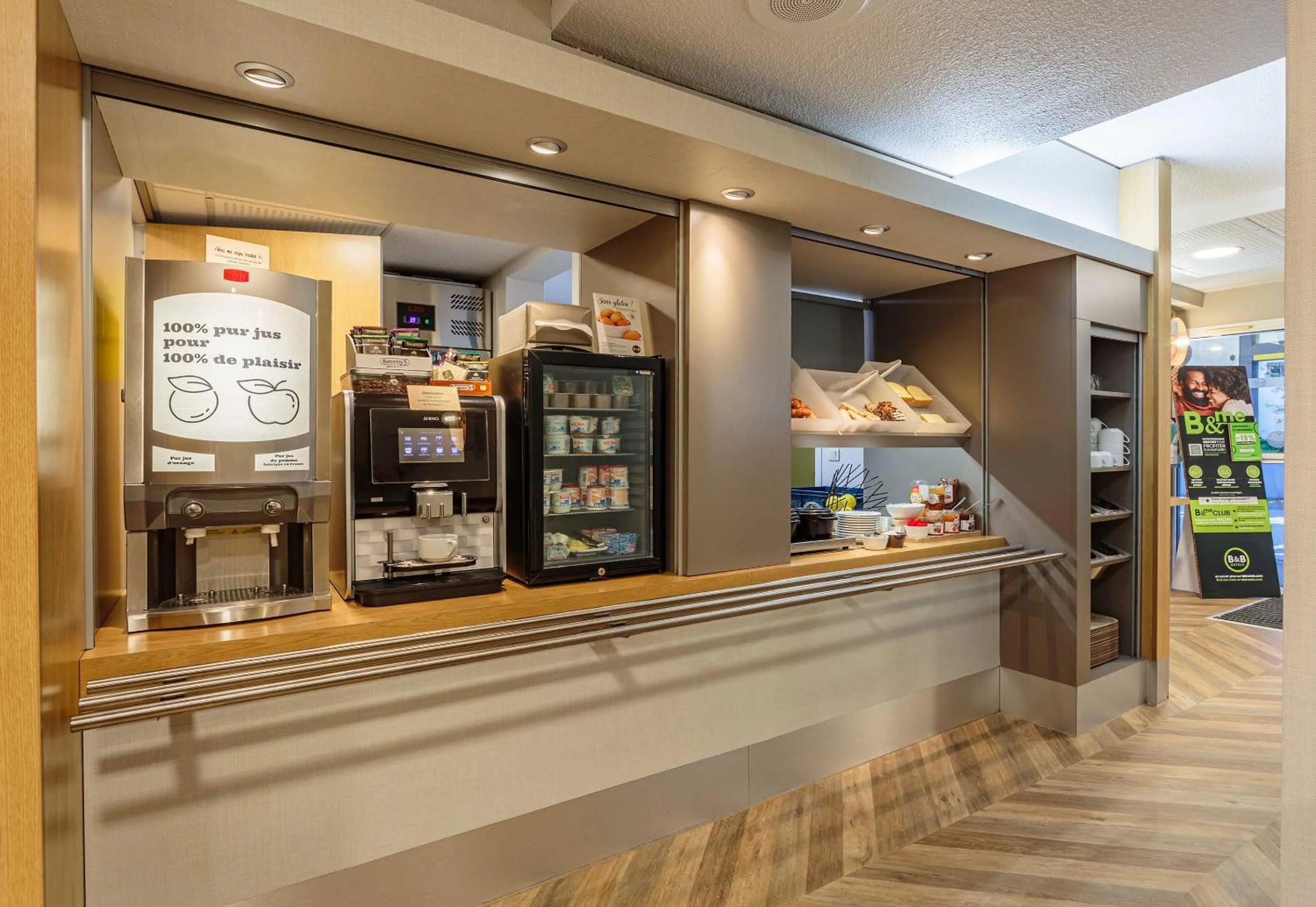 Buffet breakfast in B&B HOTEL Bayonne