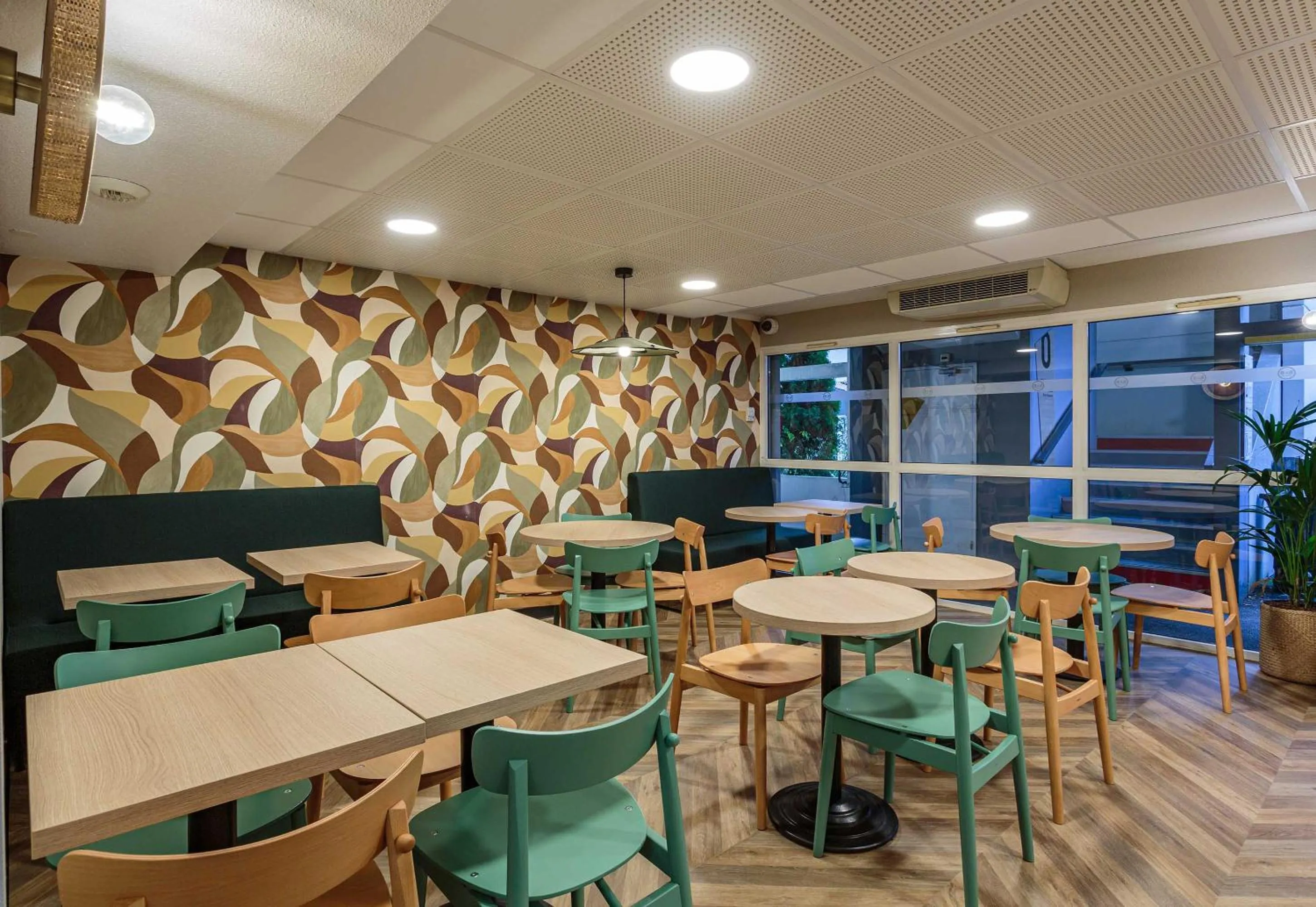 Restaurant/places to eat in B&B HOTEL Bayonne