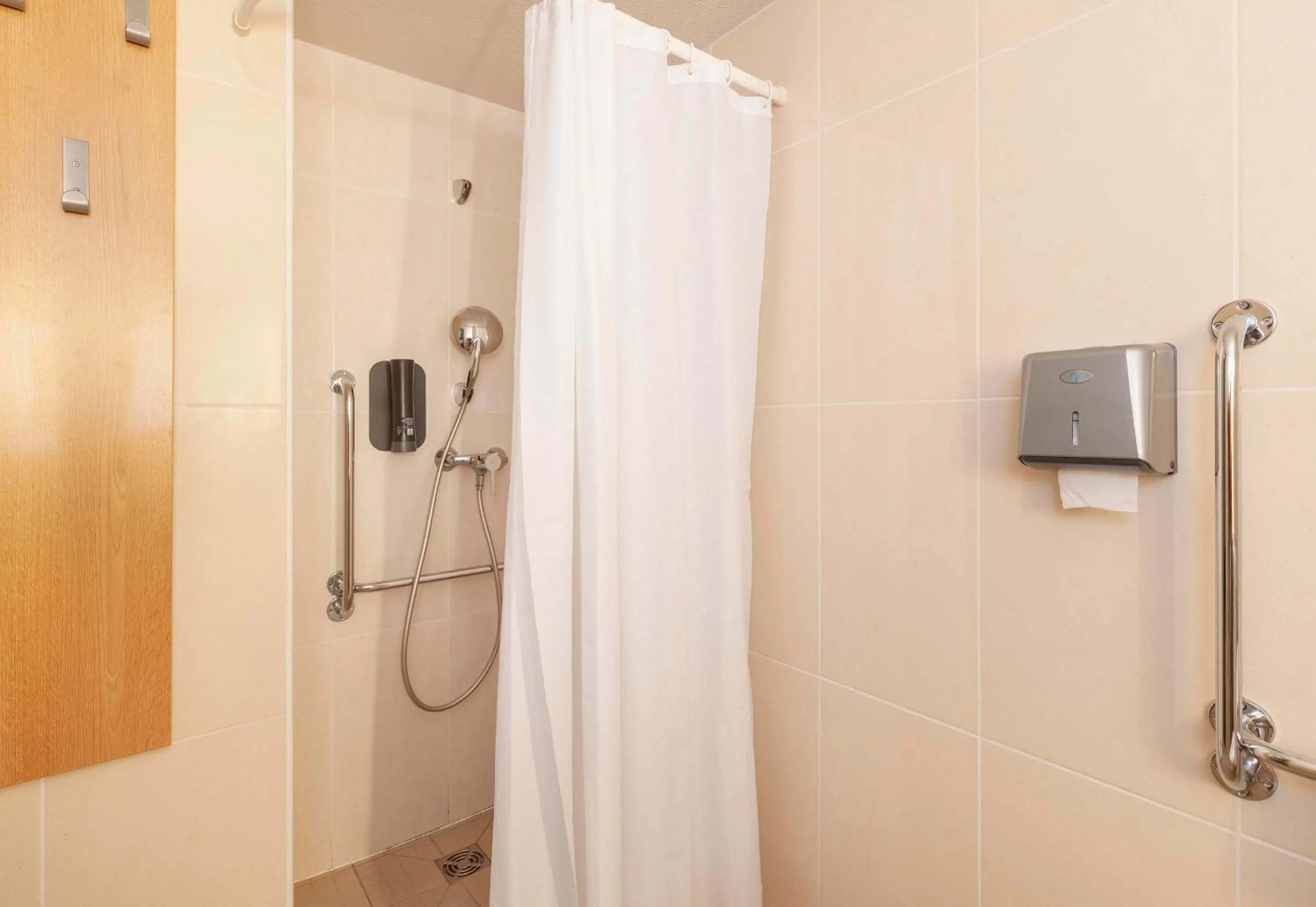 Bathroom in B&B HOTEL Bayonne