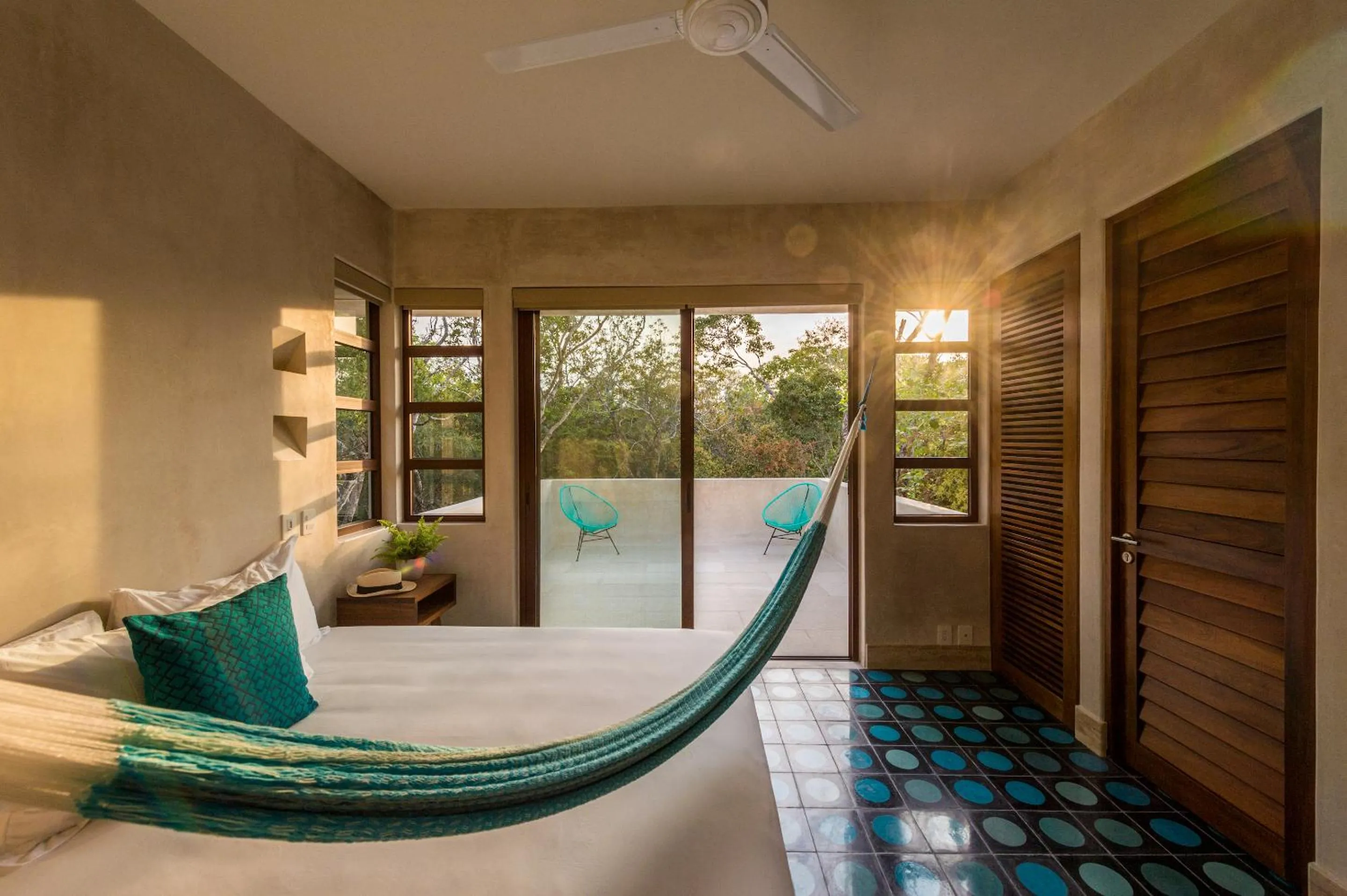 Balcony/Terrace, Bed in Hotel Tiki Tiki Tulum