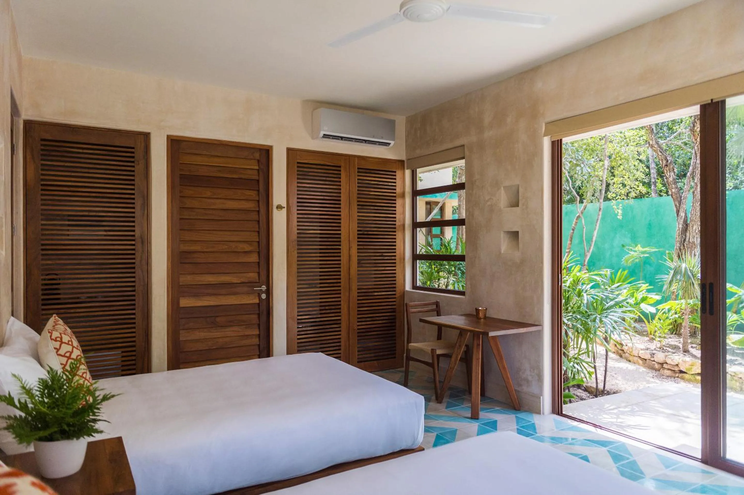 Bed in Hotel Tiki Tiki Tulum