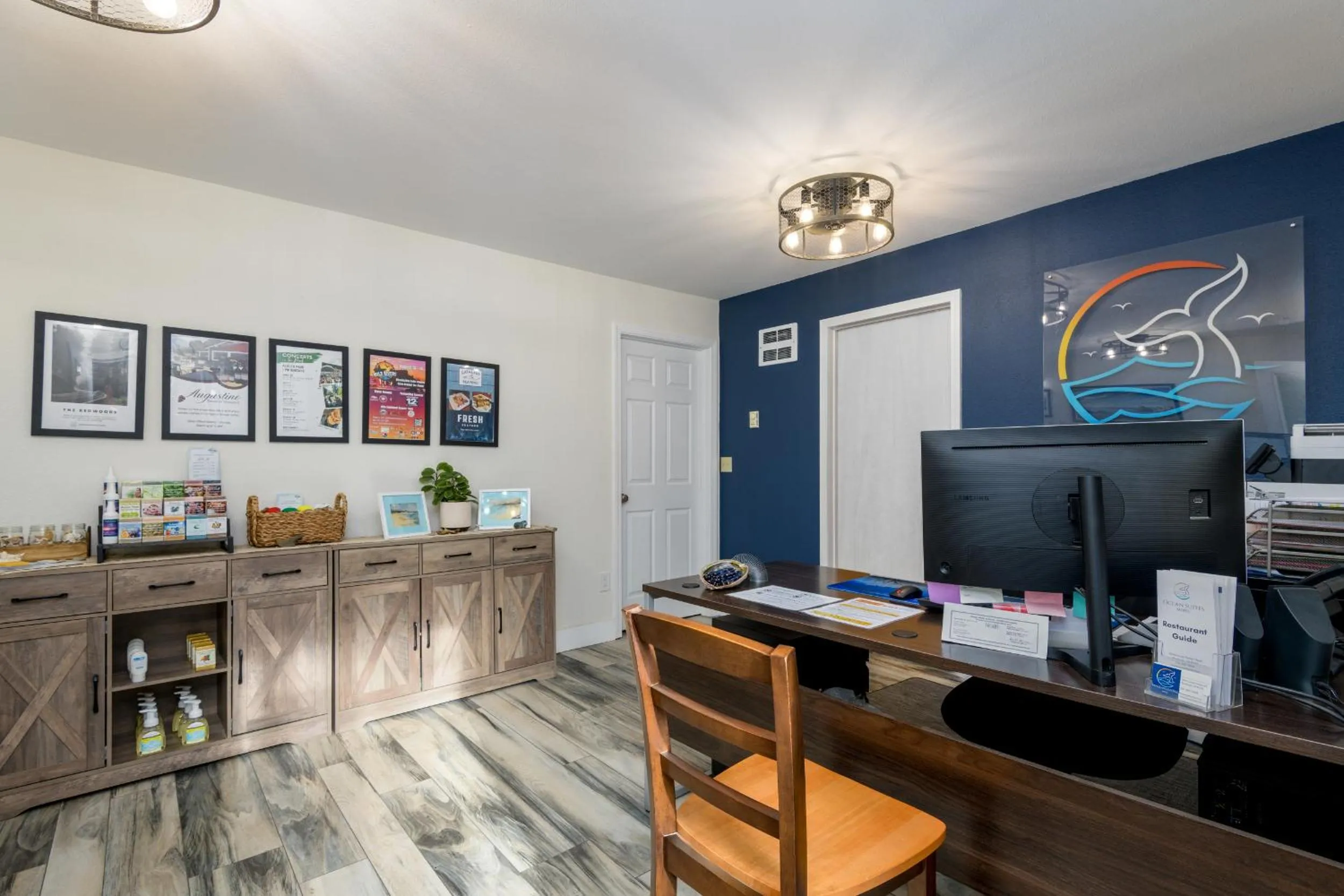 Lobby or reception in Ocean Suites Motel