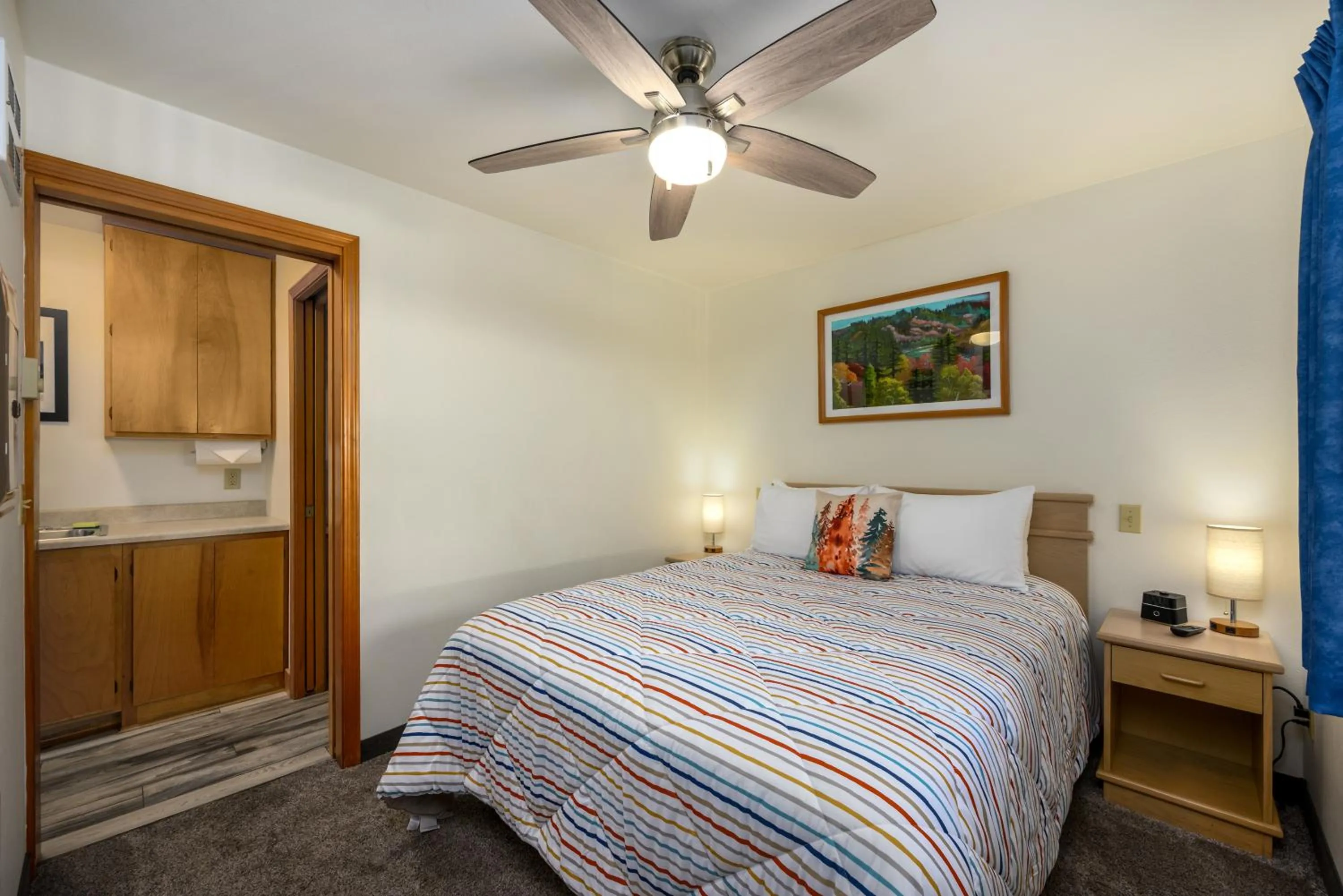 Bedroom, Bed in Ocean Suites Motel