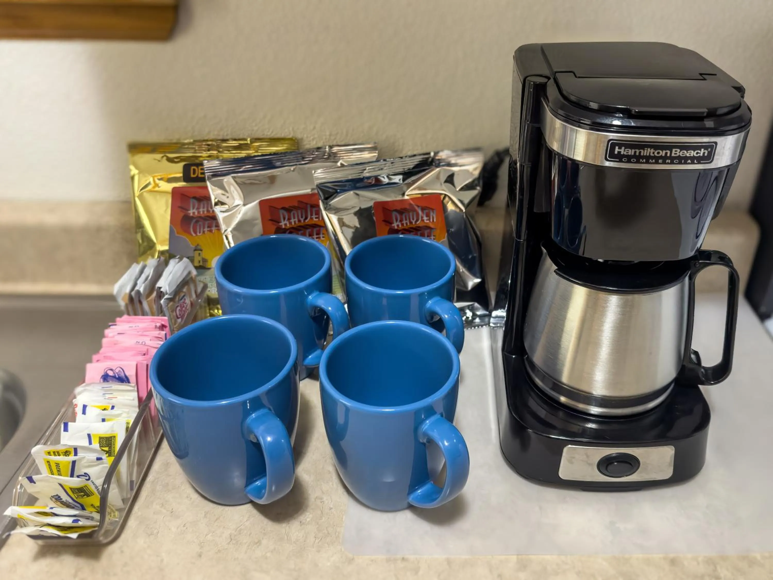 Coffee/tea facilities in Ocean Suites Motel
