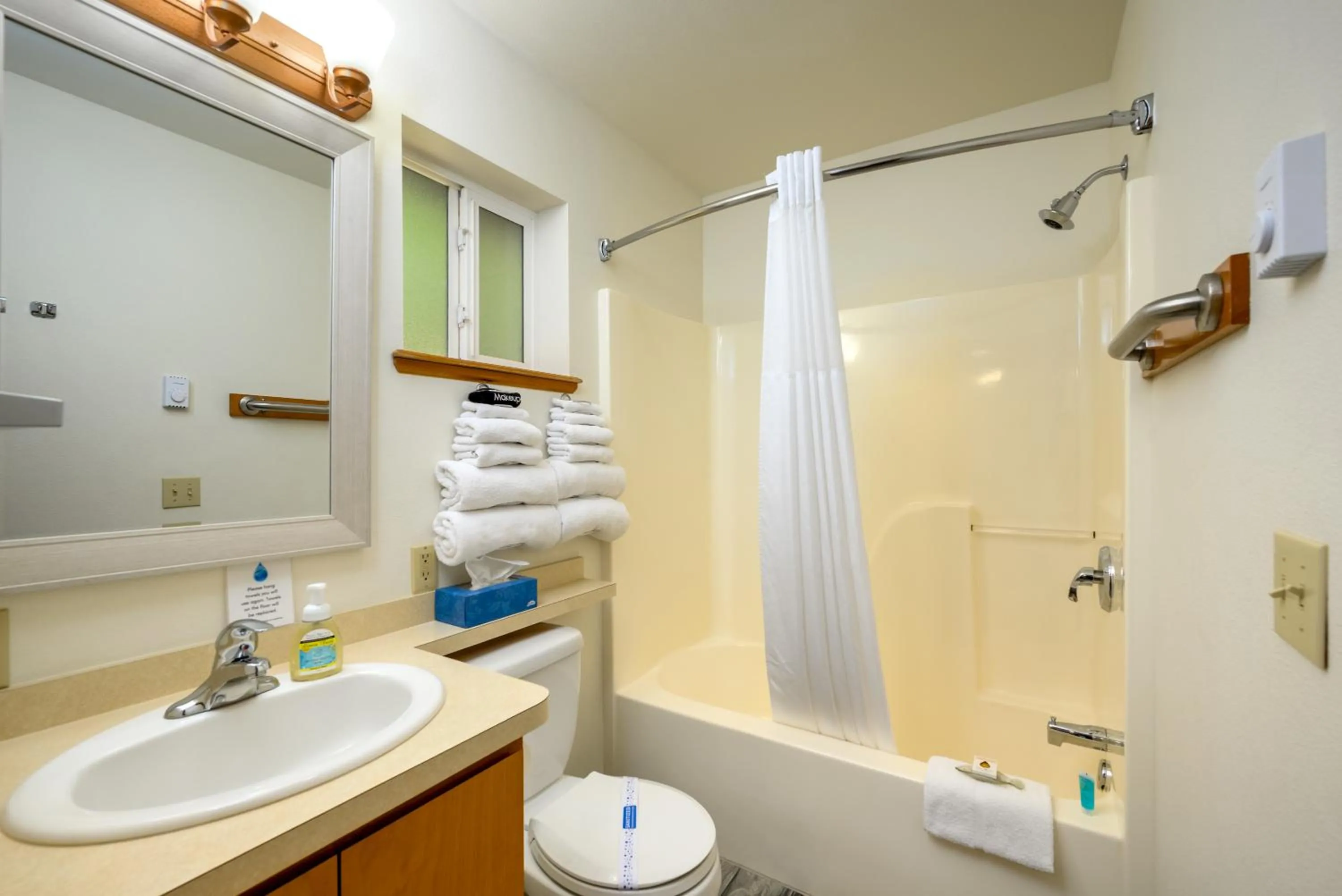 Bathroom in Ocean Suites Motel