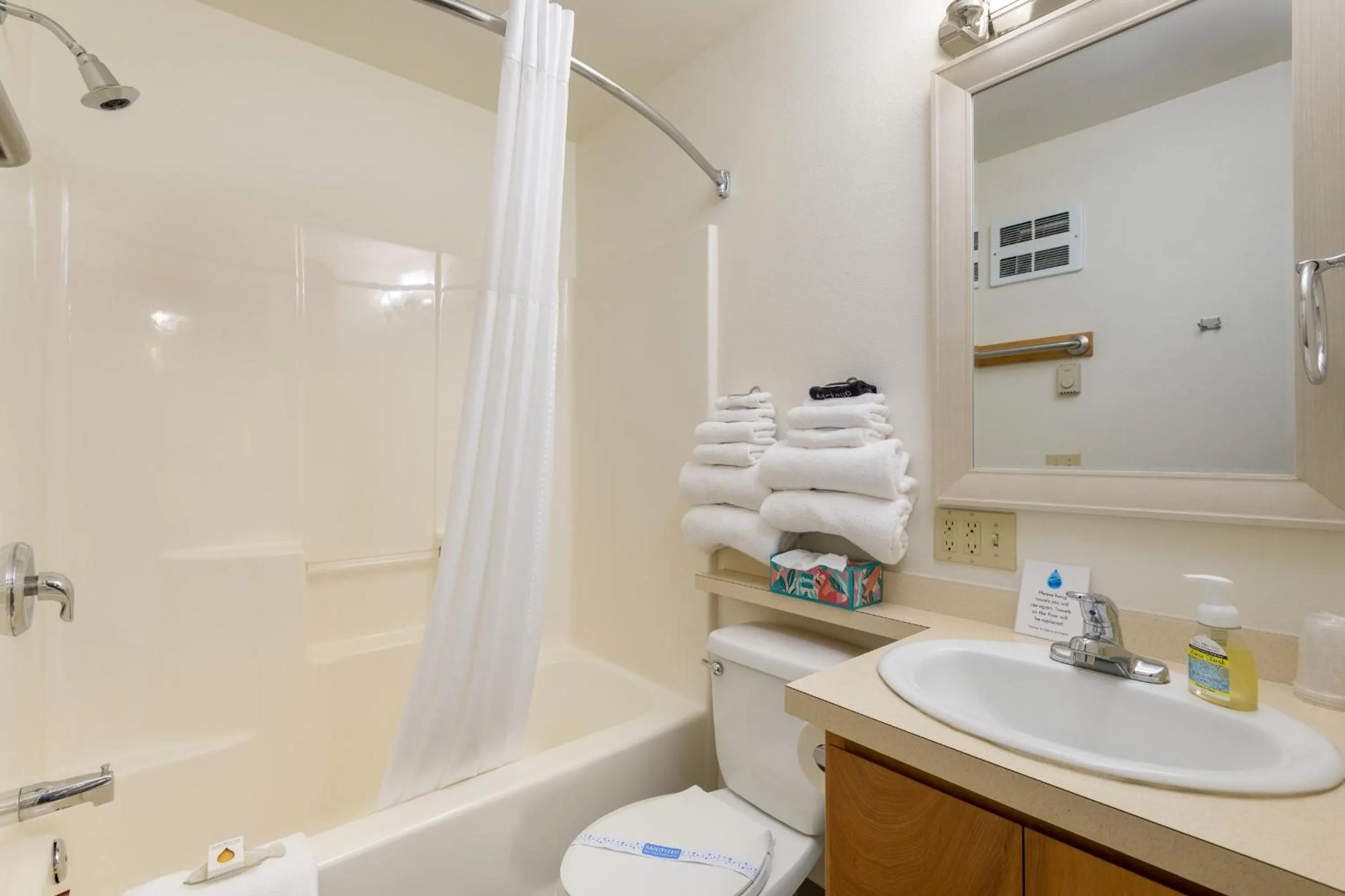 Shower in Ocean Suites Motel