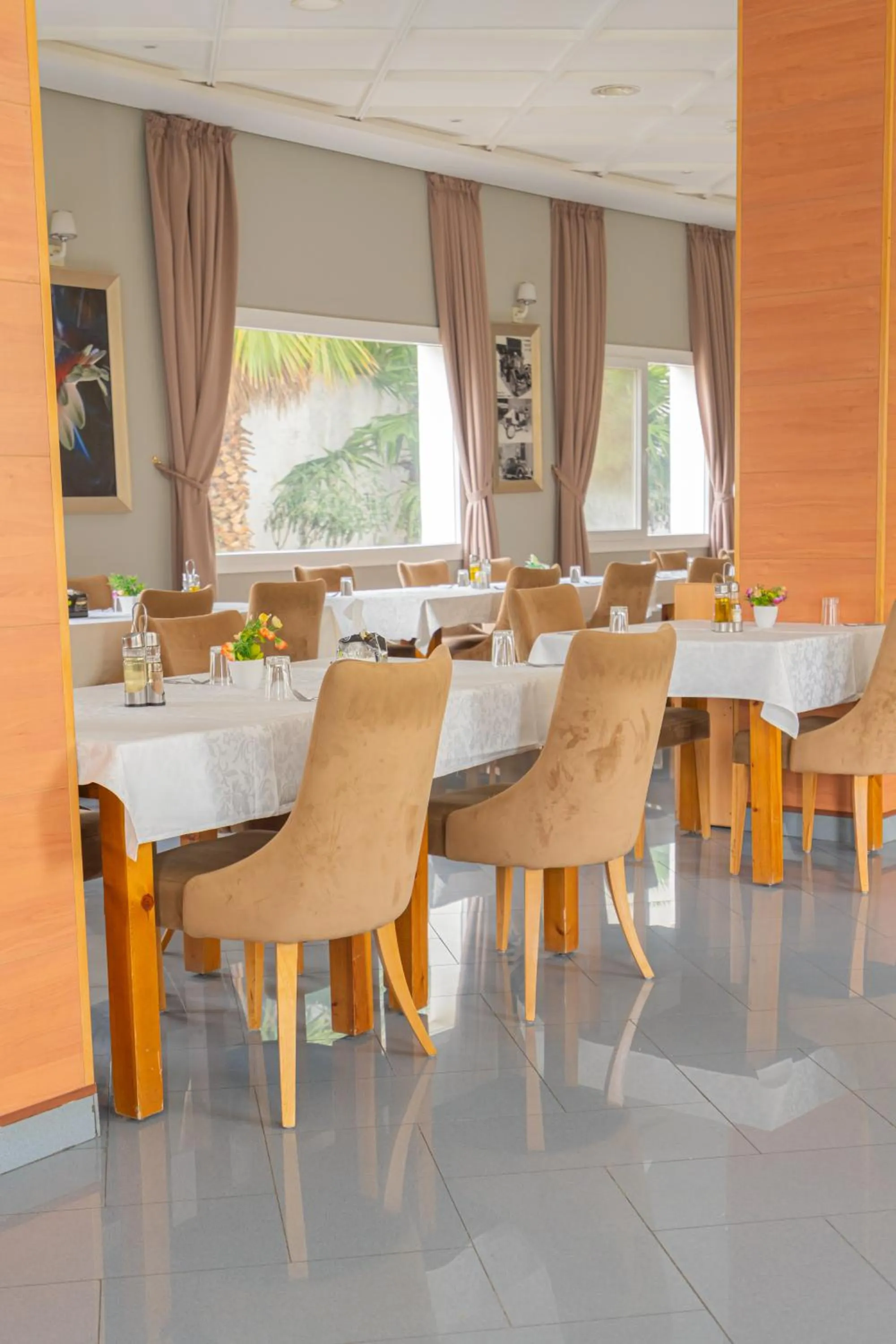 Restaurant/places to eat in Tanger Med Hotel, Conference & Catering