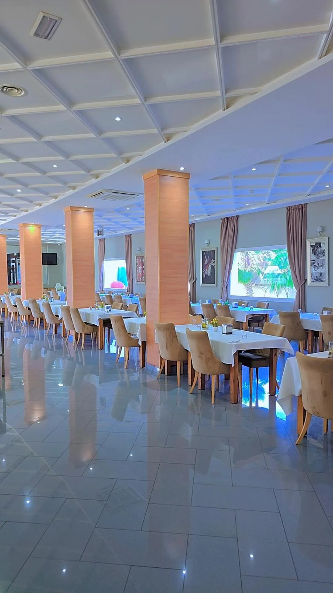 Restaurant/places to eat in Tanger Med Hotel, Conference & Catering