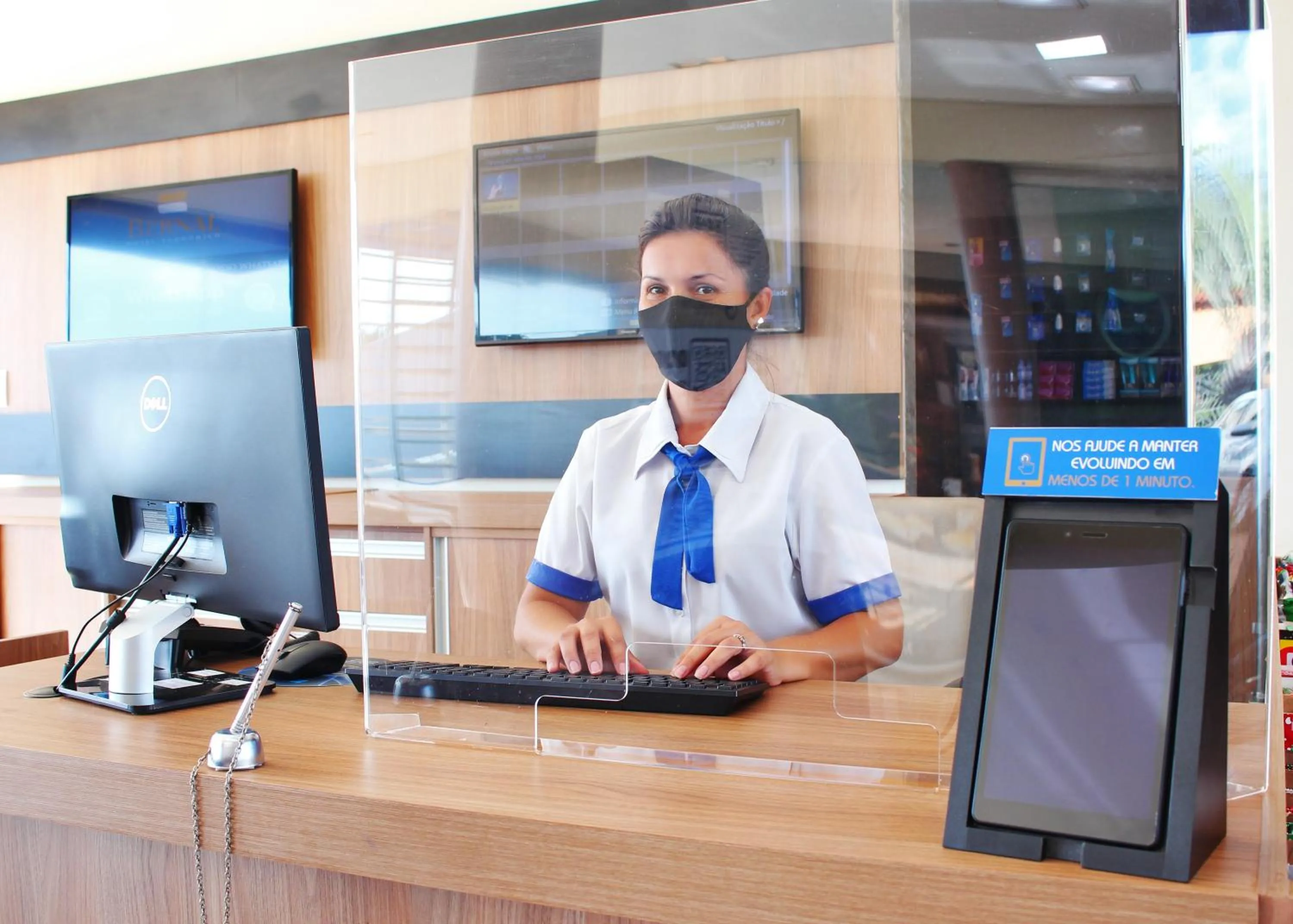 Lobby or reception in Bernal Hotel Econômico
