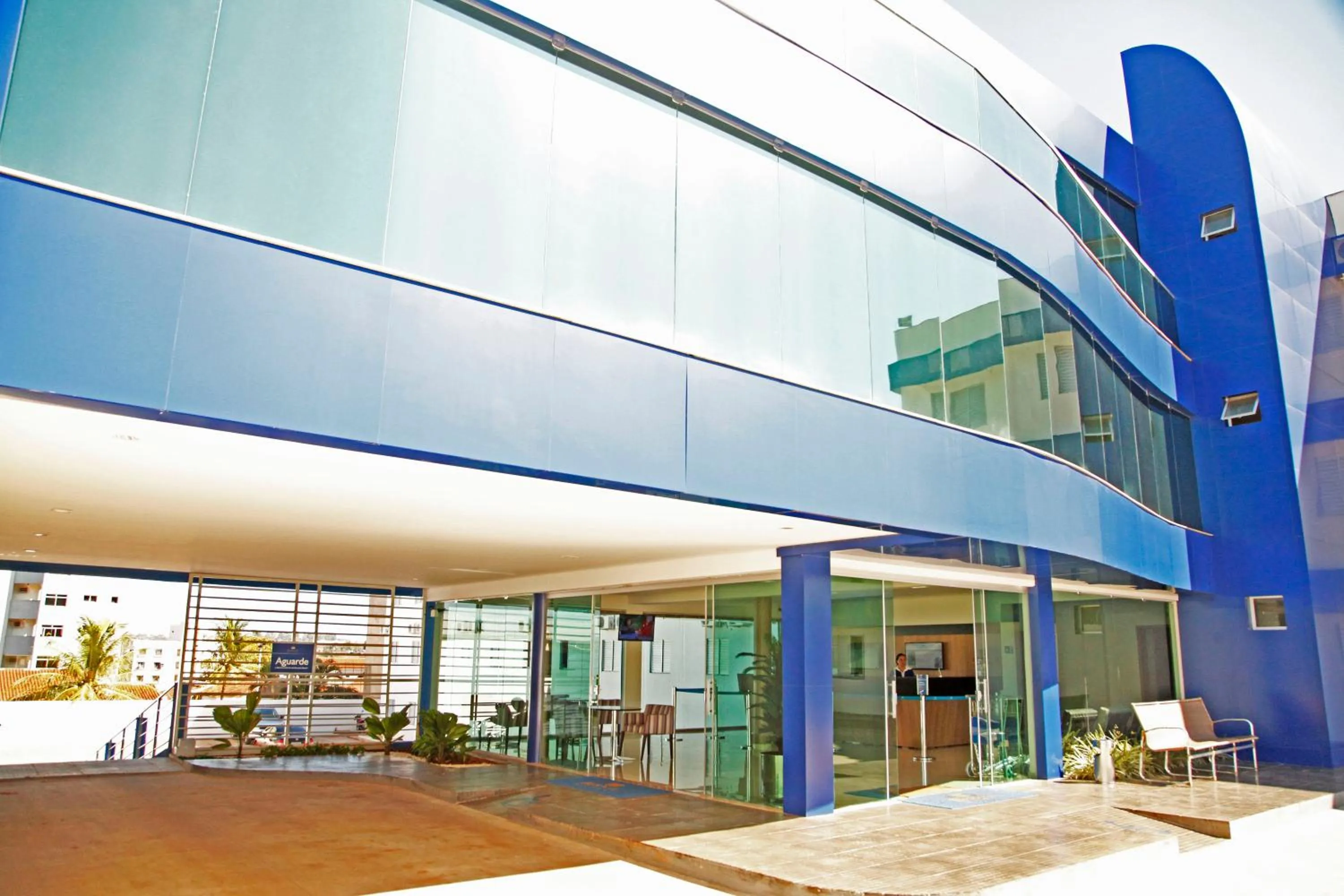 Facade/entrance in Bernal Hotel Econômico