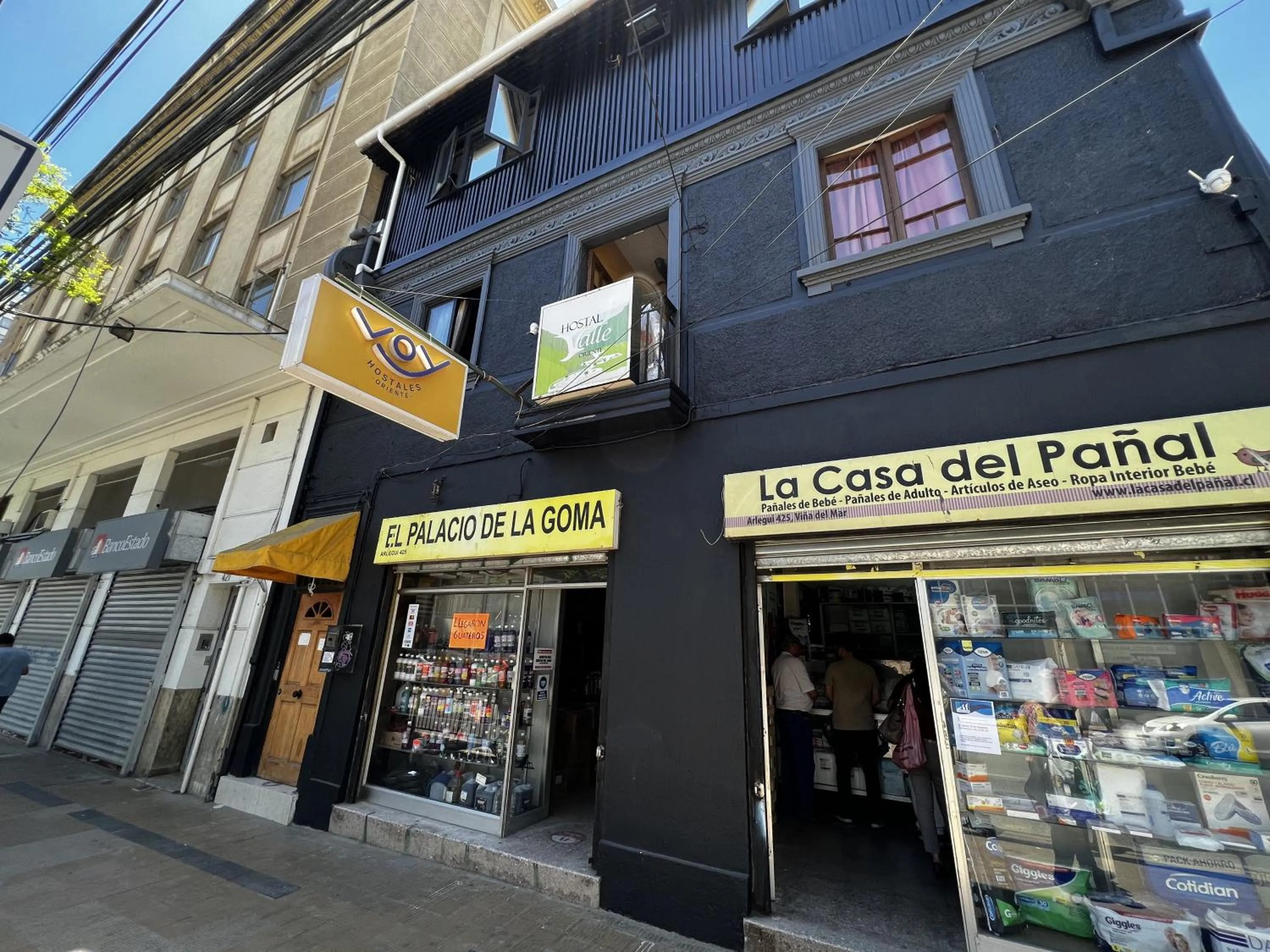Property building in VOY Hostales - Oriente
