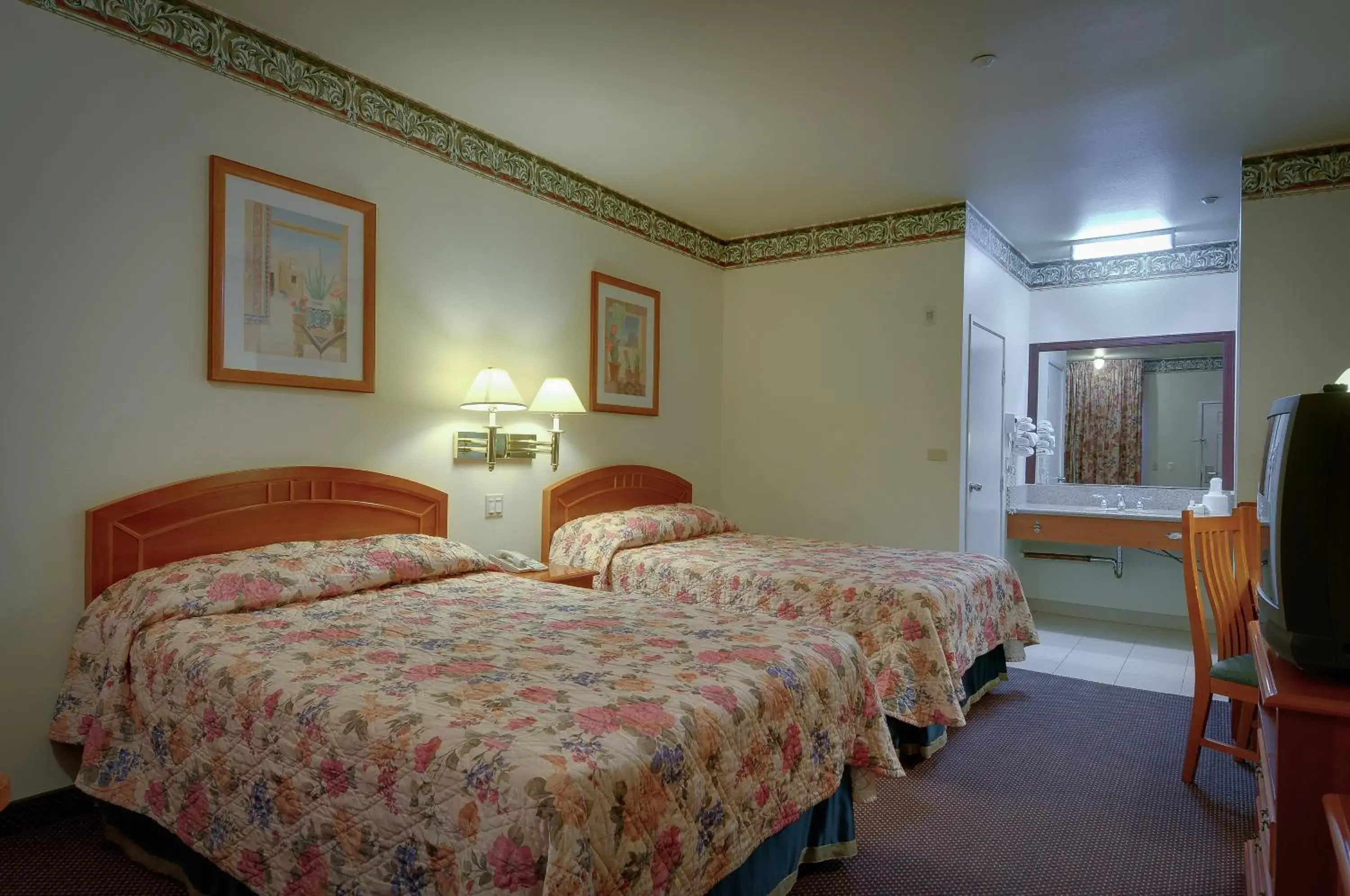 Photo of the whole room, Bed in Vagabond Inn Hacienda Heights Photo of the whole room, Bed in Vagabond Inn Hacienda Heights