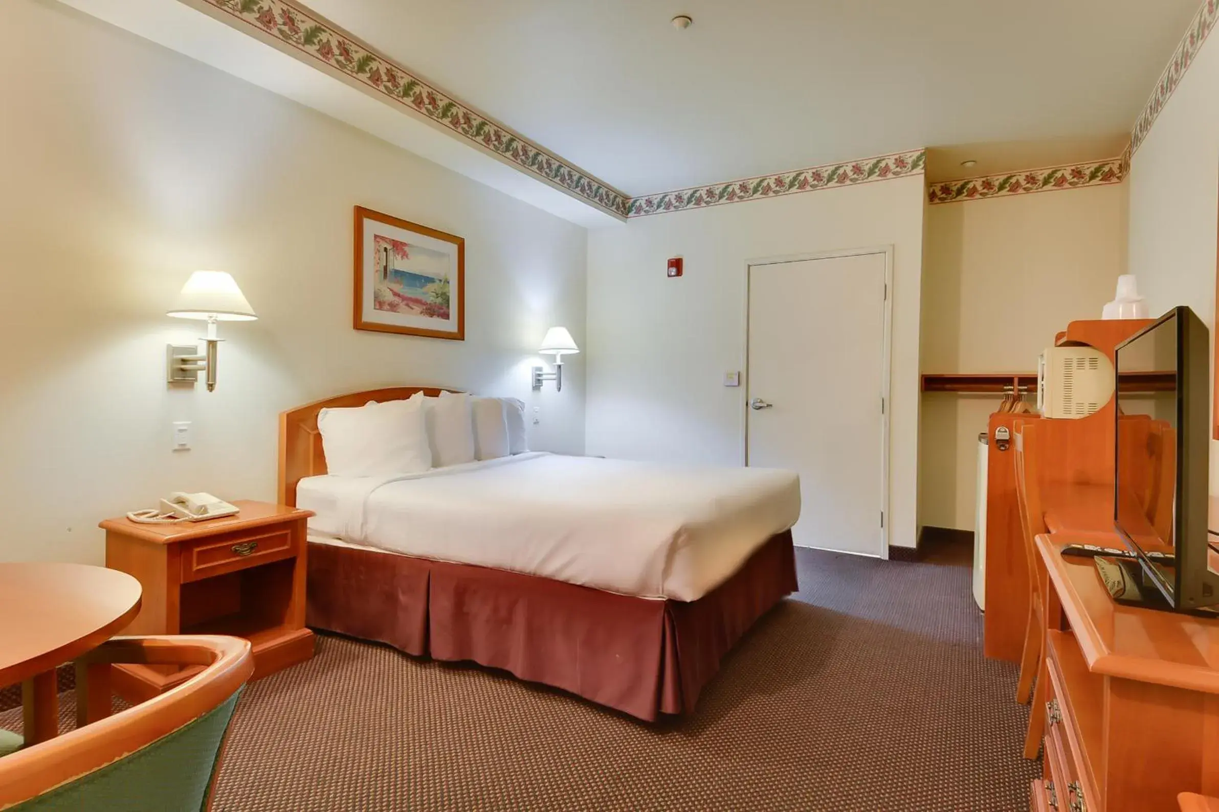 Photo of the whole room, Bed in Vagabond Inn Hacienda Heights Photo of the whole room, Bed in Vagabond Inn Hacienda Heights