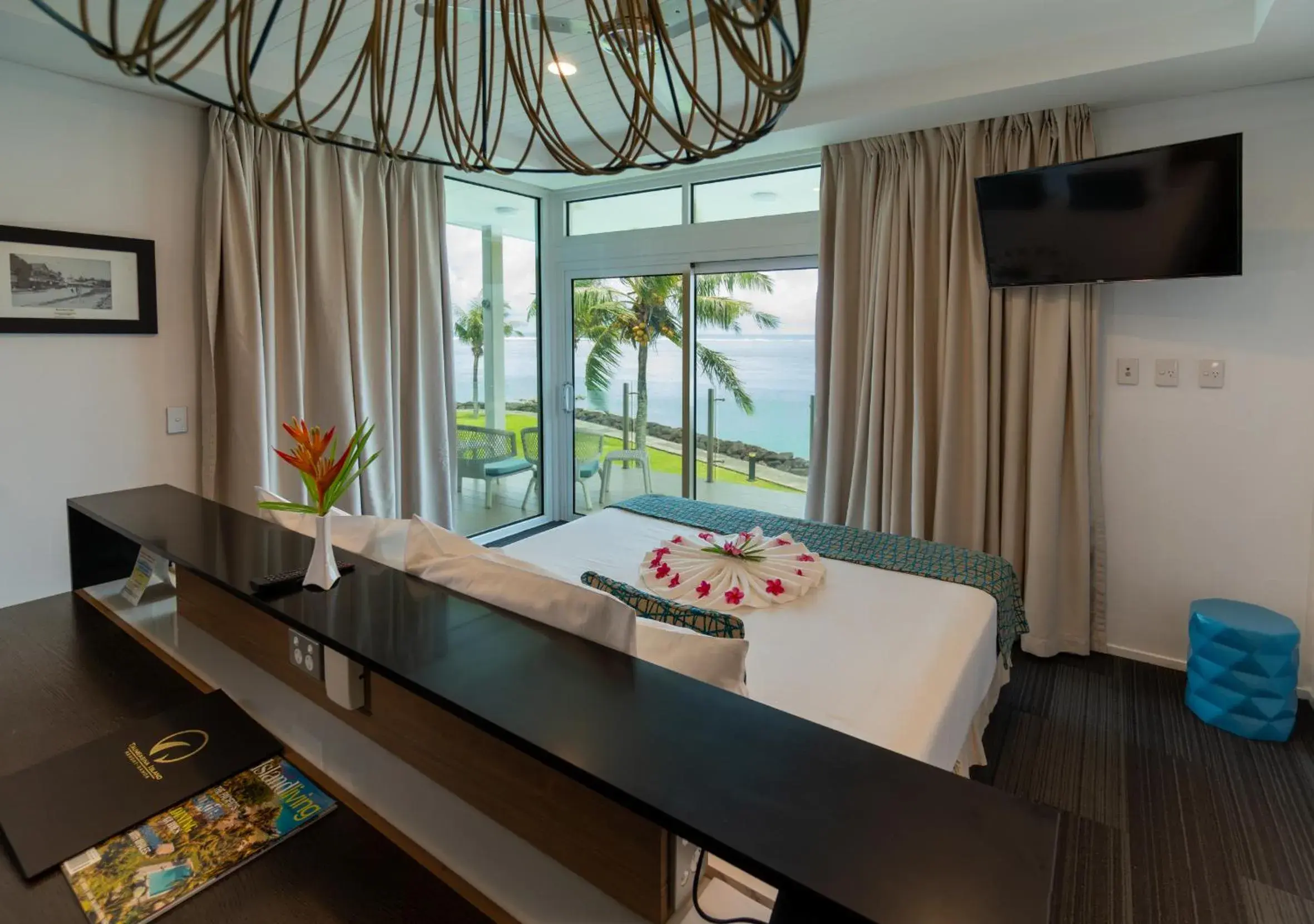 Bed in Taumeasina Island Resort Bed in Taumeasina Island Resort