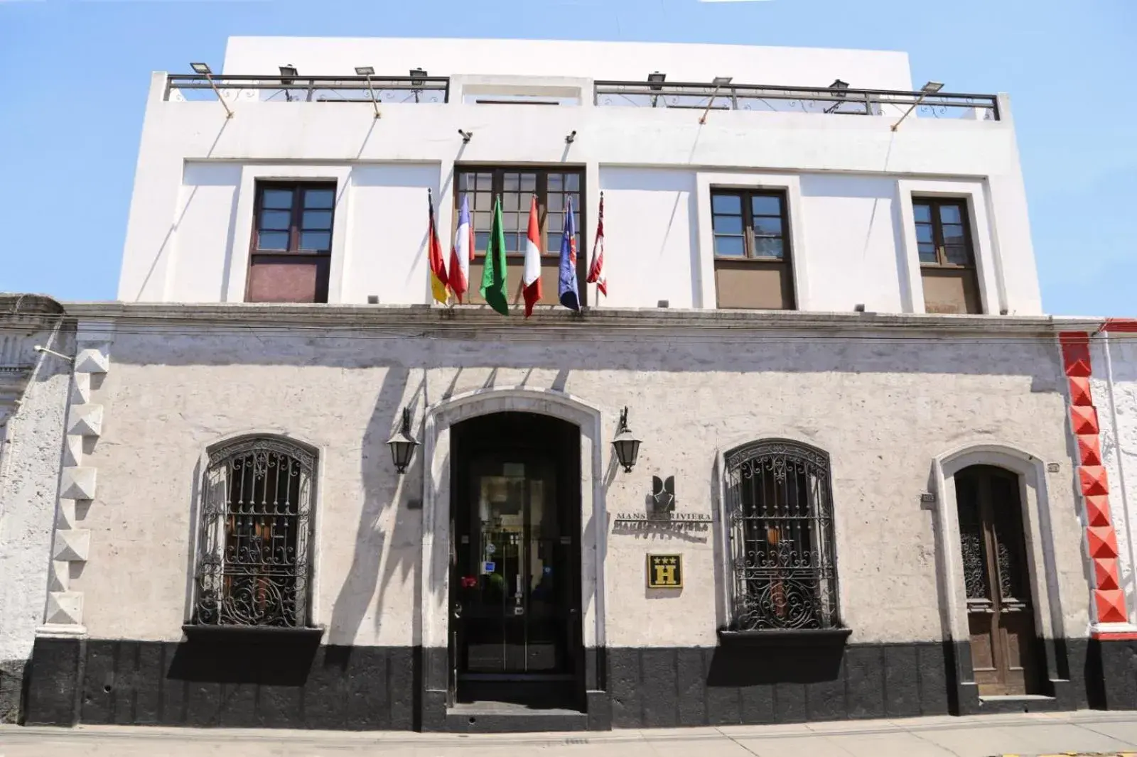 Property building in Hoteles Riviera Mansion Property building in Hoteles Riviera Mansion