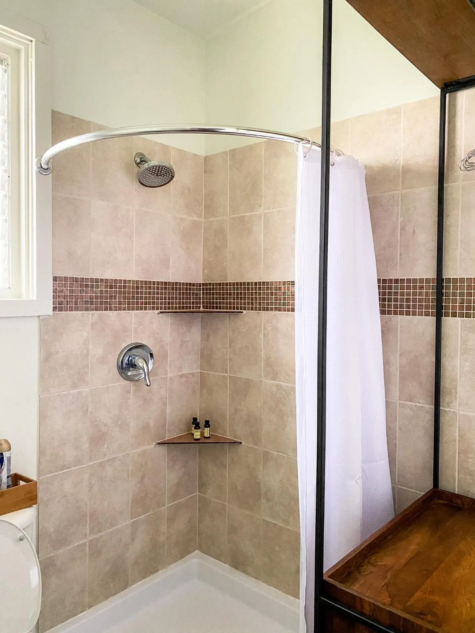Shower in Marreros Guest Mansion - Adult Only