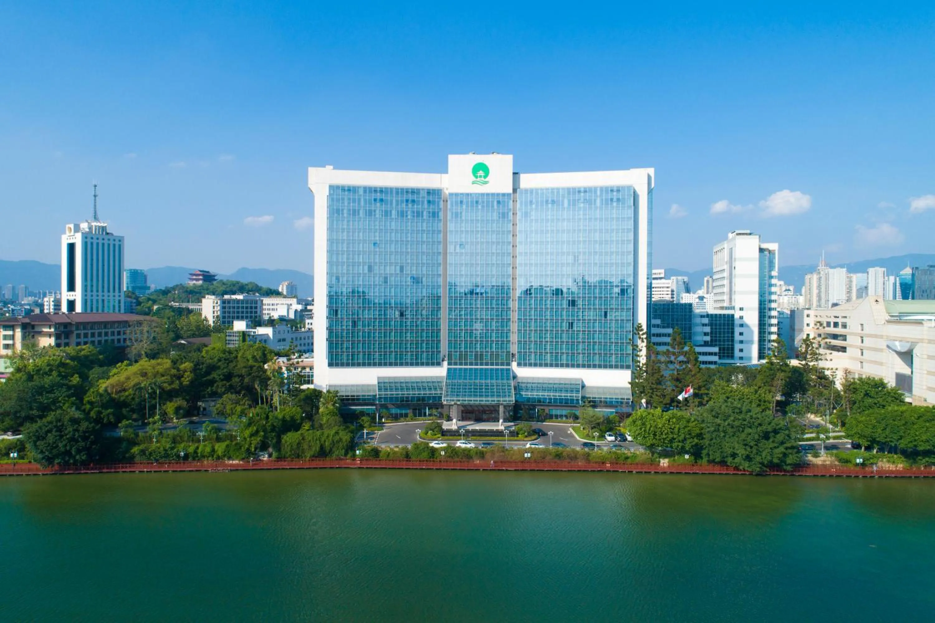 Property building in Fuzhou Lakeside Hotel