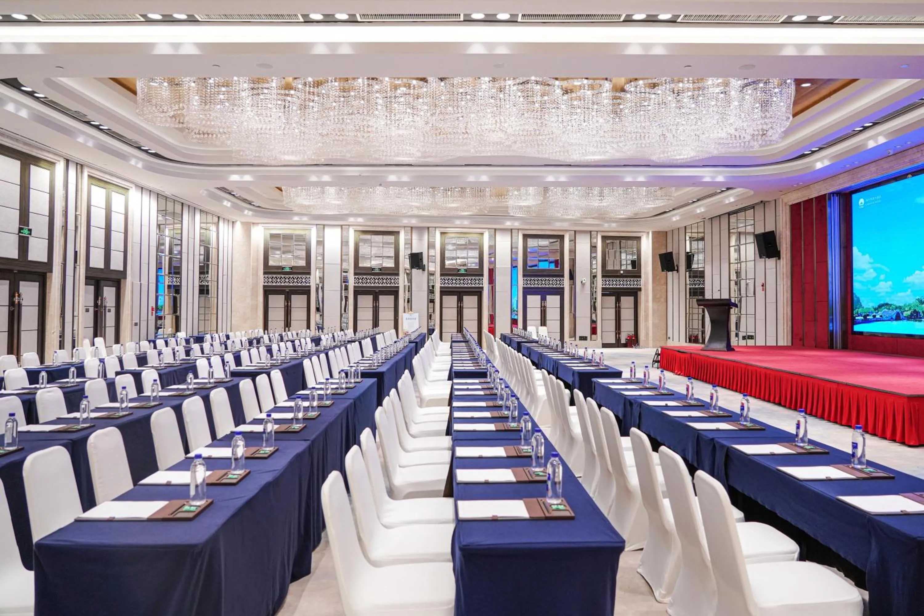 Meeting/conference room in Fuzhou Lakeside Hotel