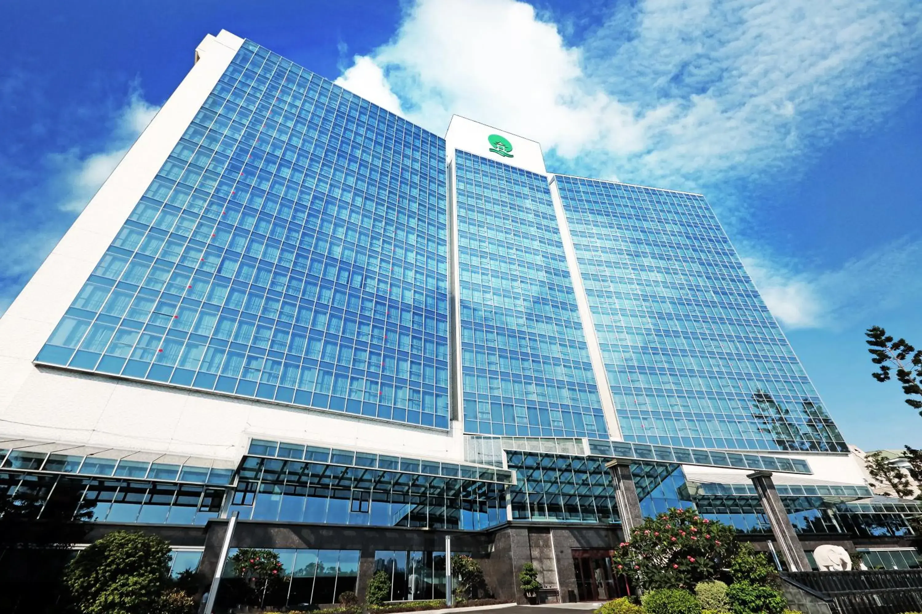 Property building in Fuzhou Lakeside Hotel Property building in Fuzhou Lakeside Hotel