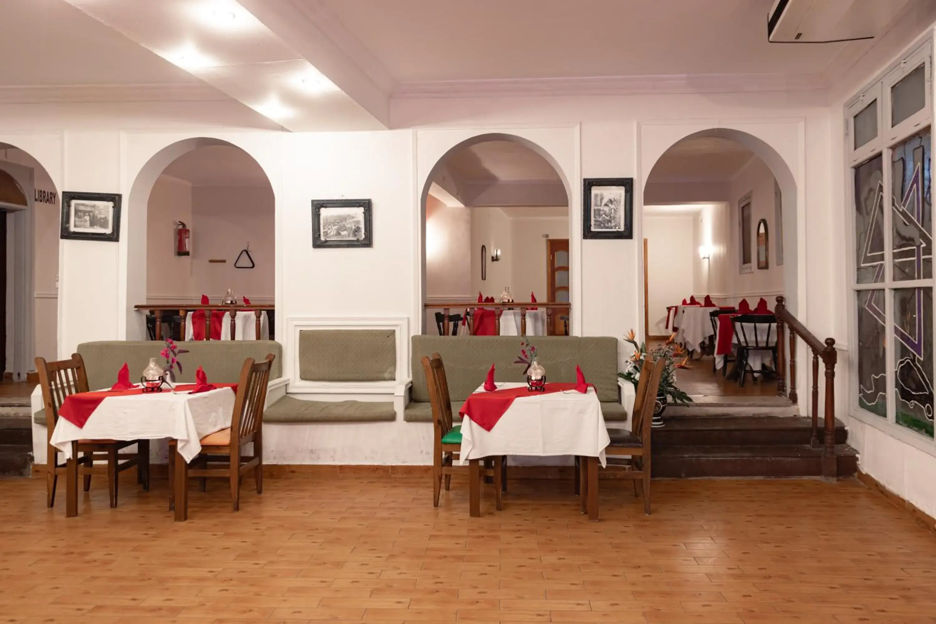 Restaurant/places to eat in Empire Beach Aqua Park Restaurant/places to eat in Empire Beach Aqua Park